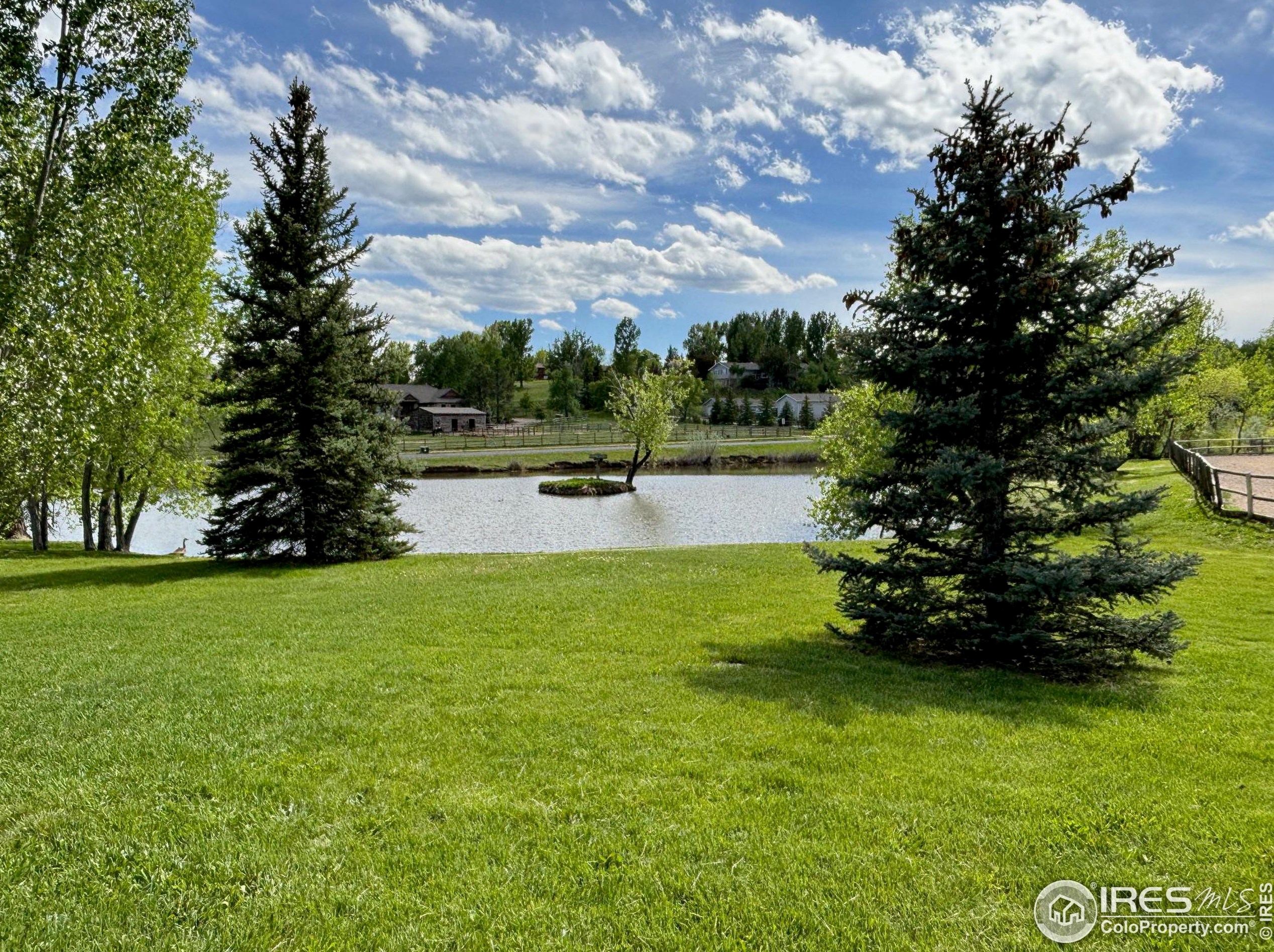 5223 Paradise Ln, Fort Collins CO  80526-4324 exterior