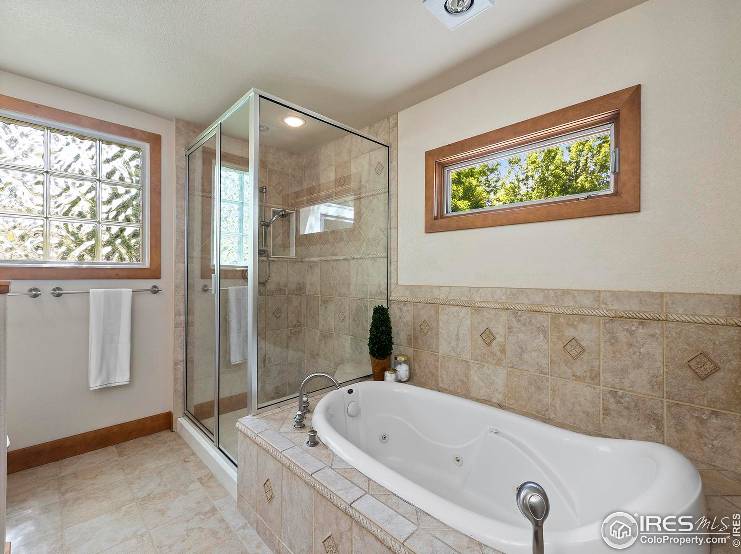 5223 Paradise Ln, Fort Collins CO  80526-4324 exterior