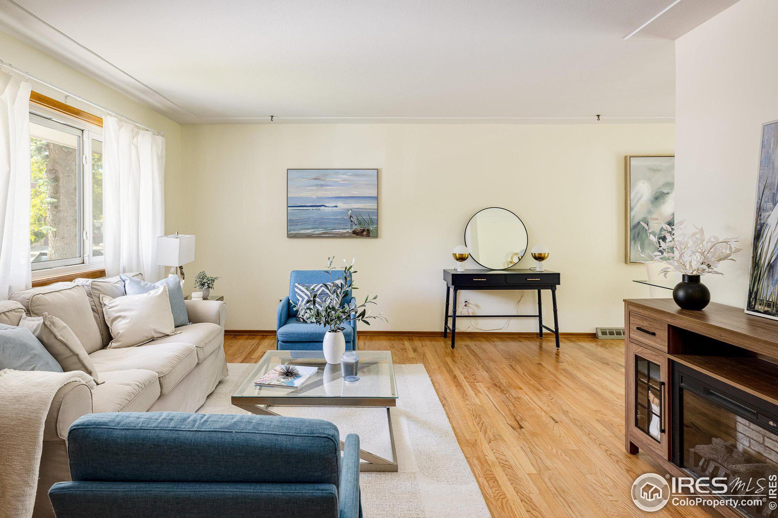 945 Rose St, Longmont, CO 80501-4112