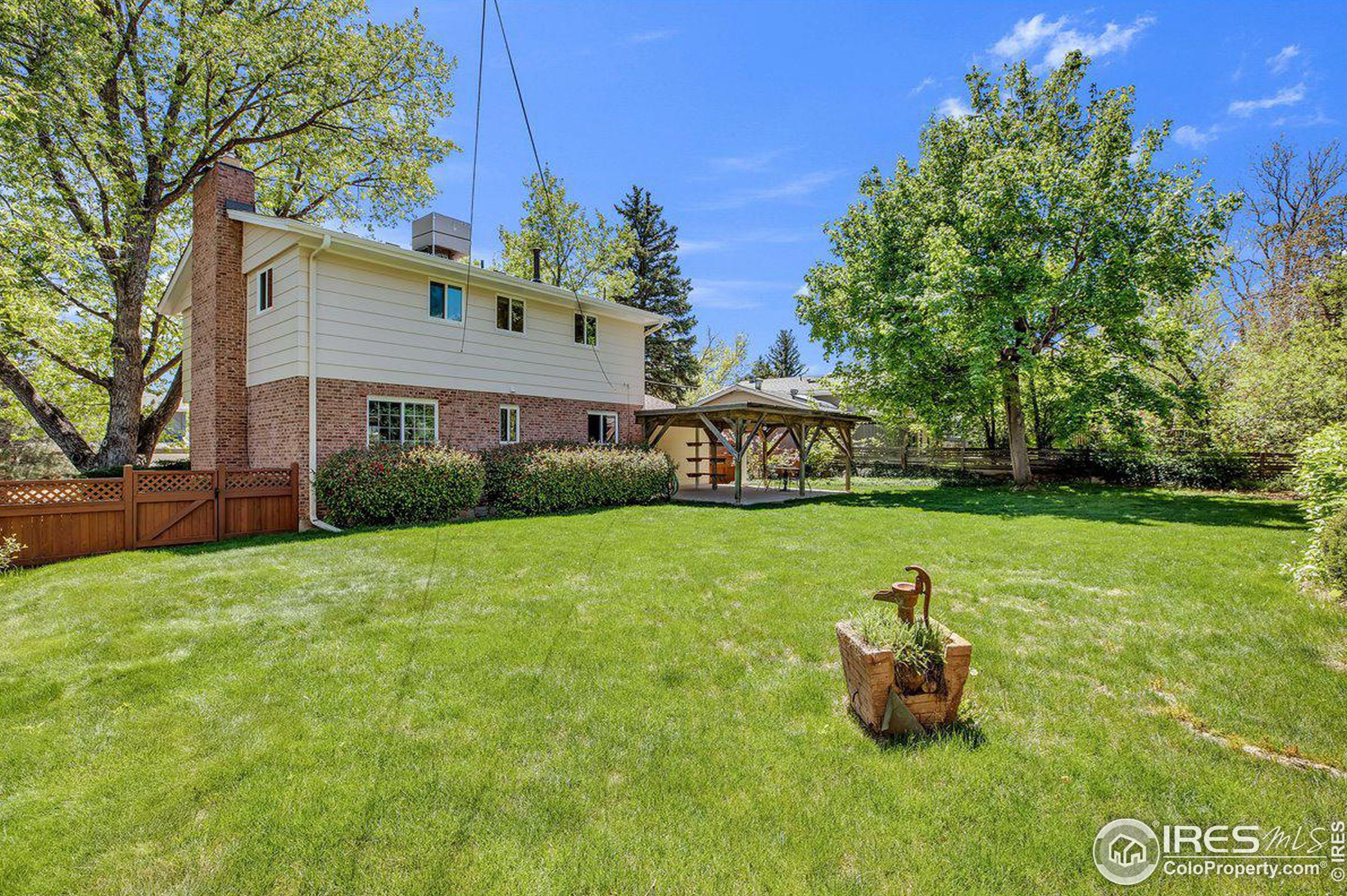 1065 Edinboro Dr, Boulder CO  80305-6430 exterior