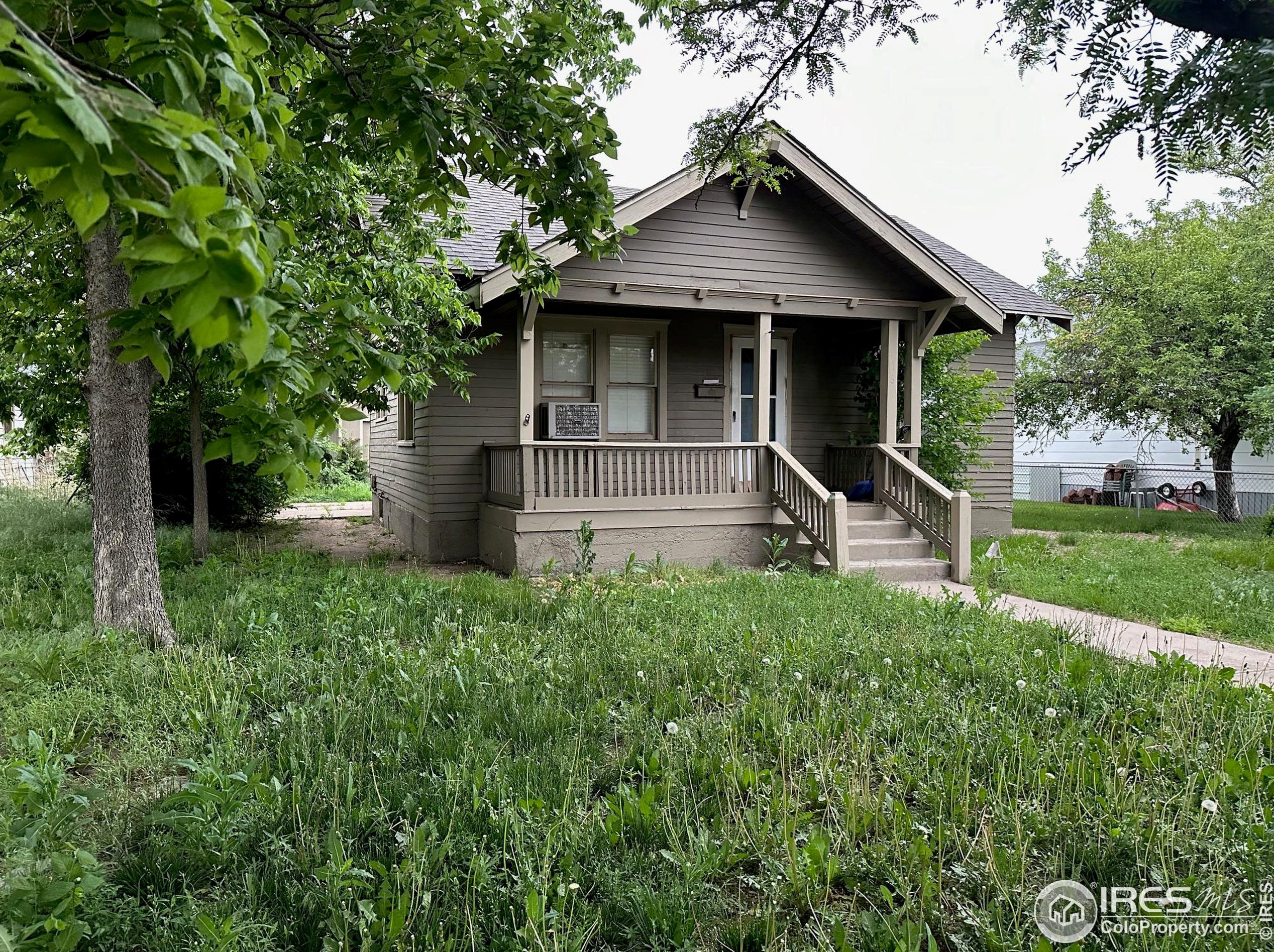 418 E 5th St, Julesburg, CO 80737