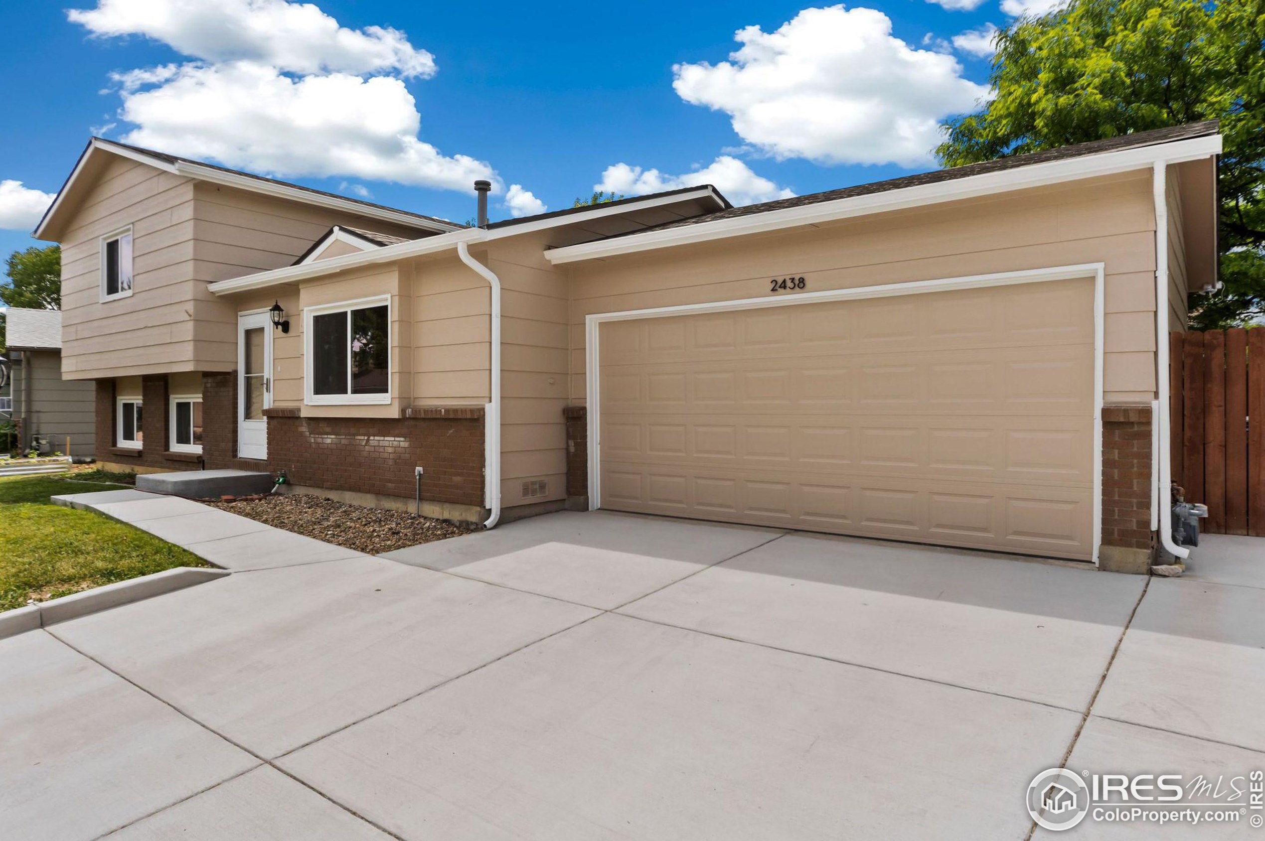 2438 Carla Dr, Loveland, CO 80537-6194