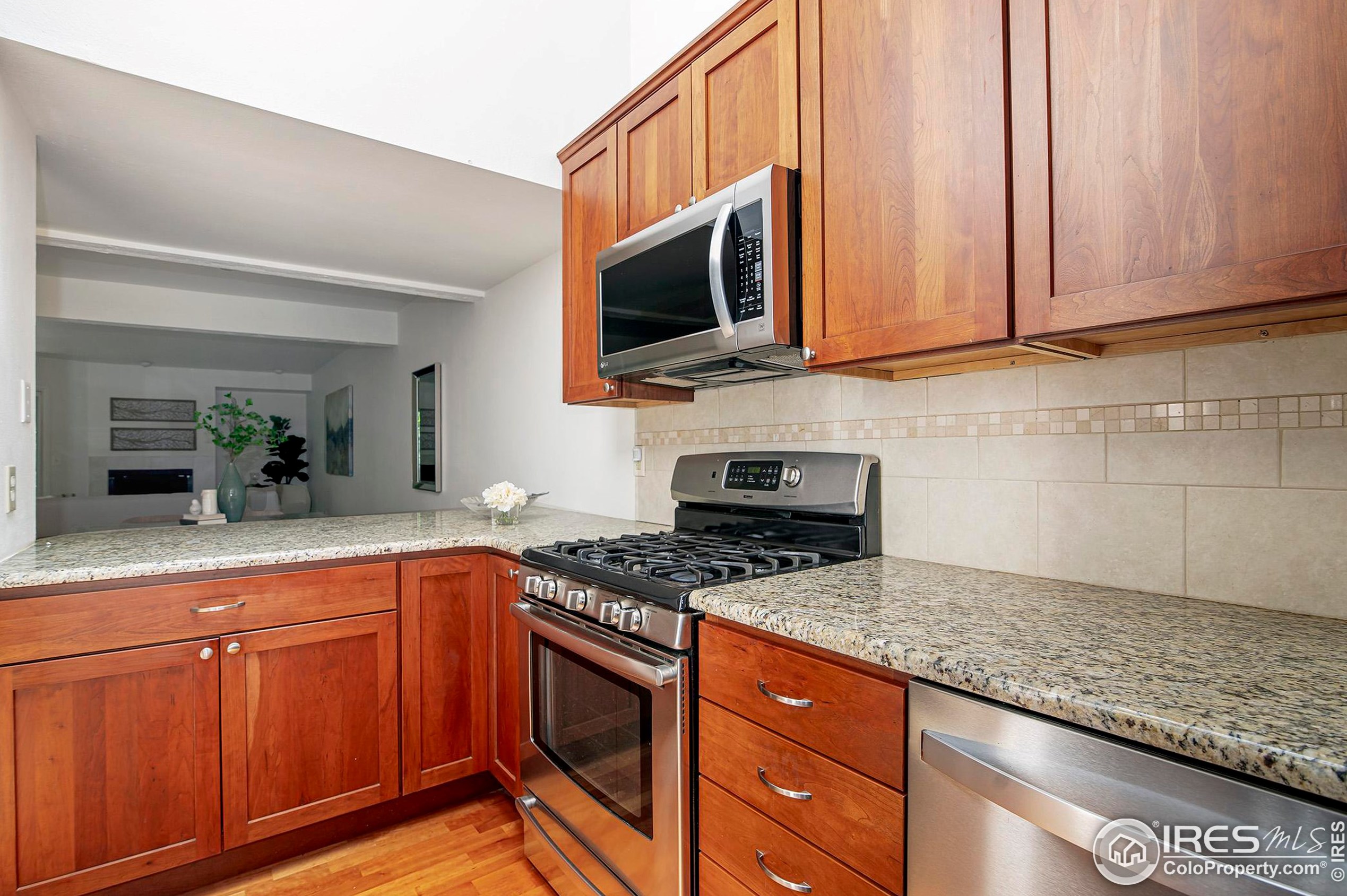 3054 Edison Ct, Boulder CO 80301-2264 exterior