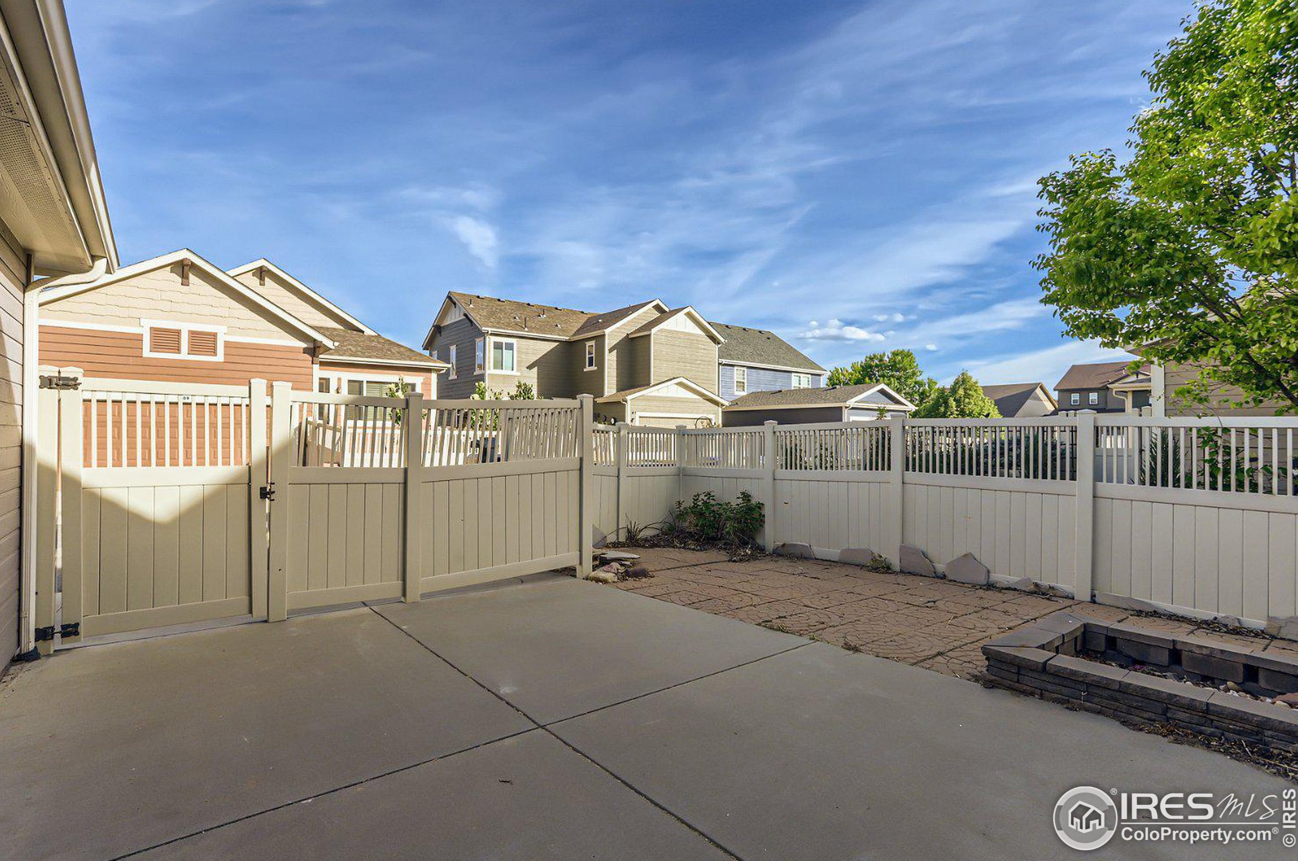 1416 Bluemoon Dr, Longmont CO 80504-1770 exterior
