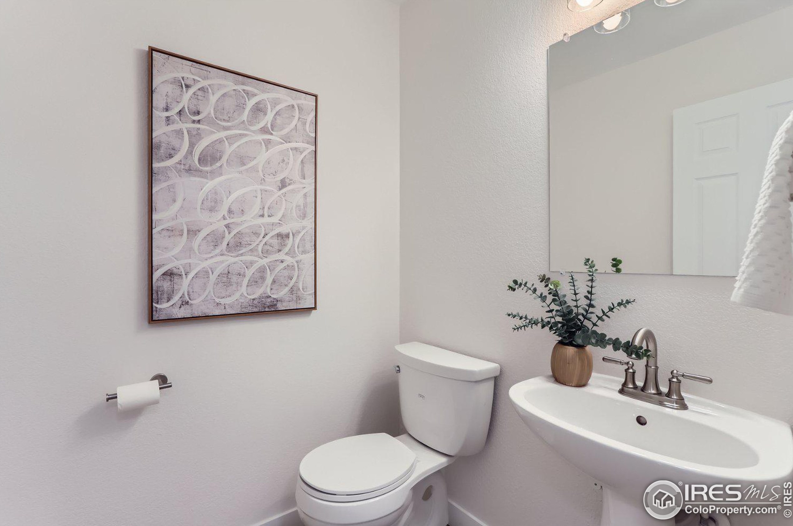 1416 Bluemoon Dr, Longmont CO 80504-1770 exterior