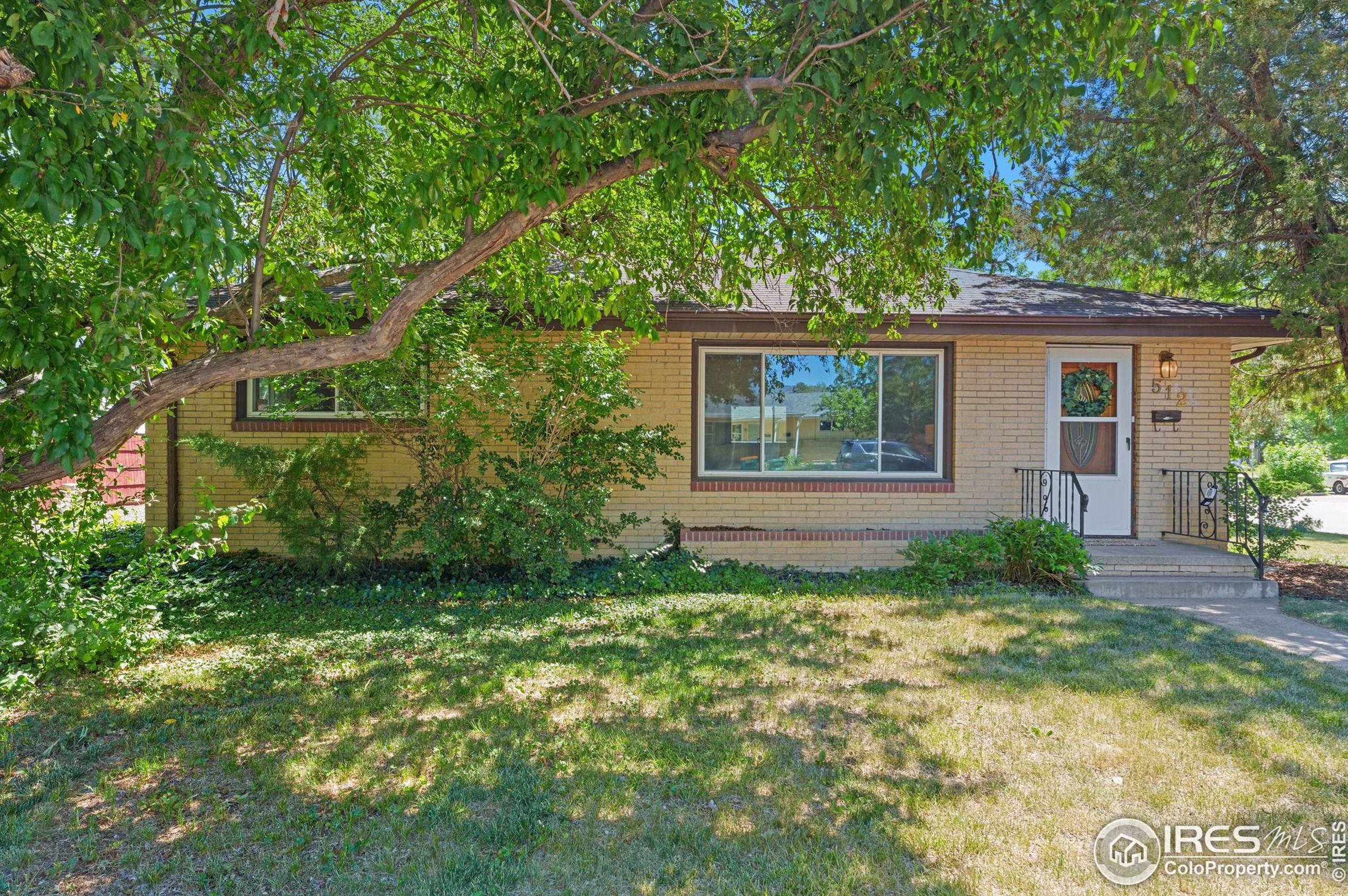 512 Crestmore Pl, Fort Collins, CO 80521-3204