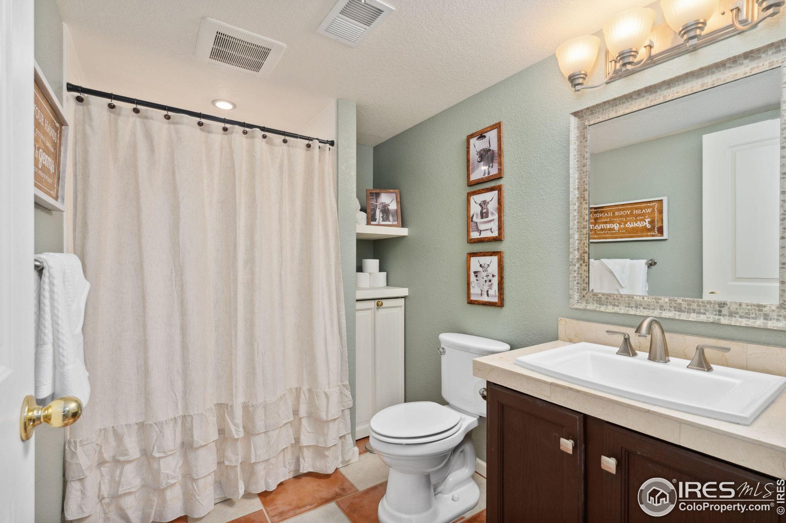 1614 16th St, Greeley CO 80631-6239 exterior