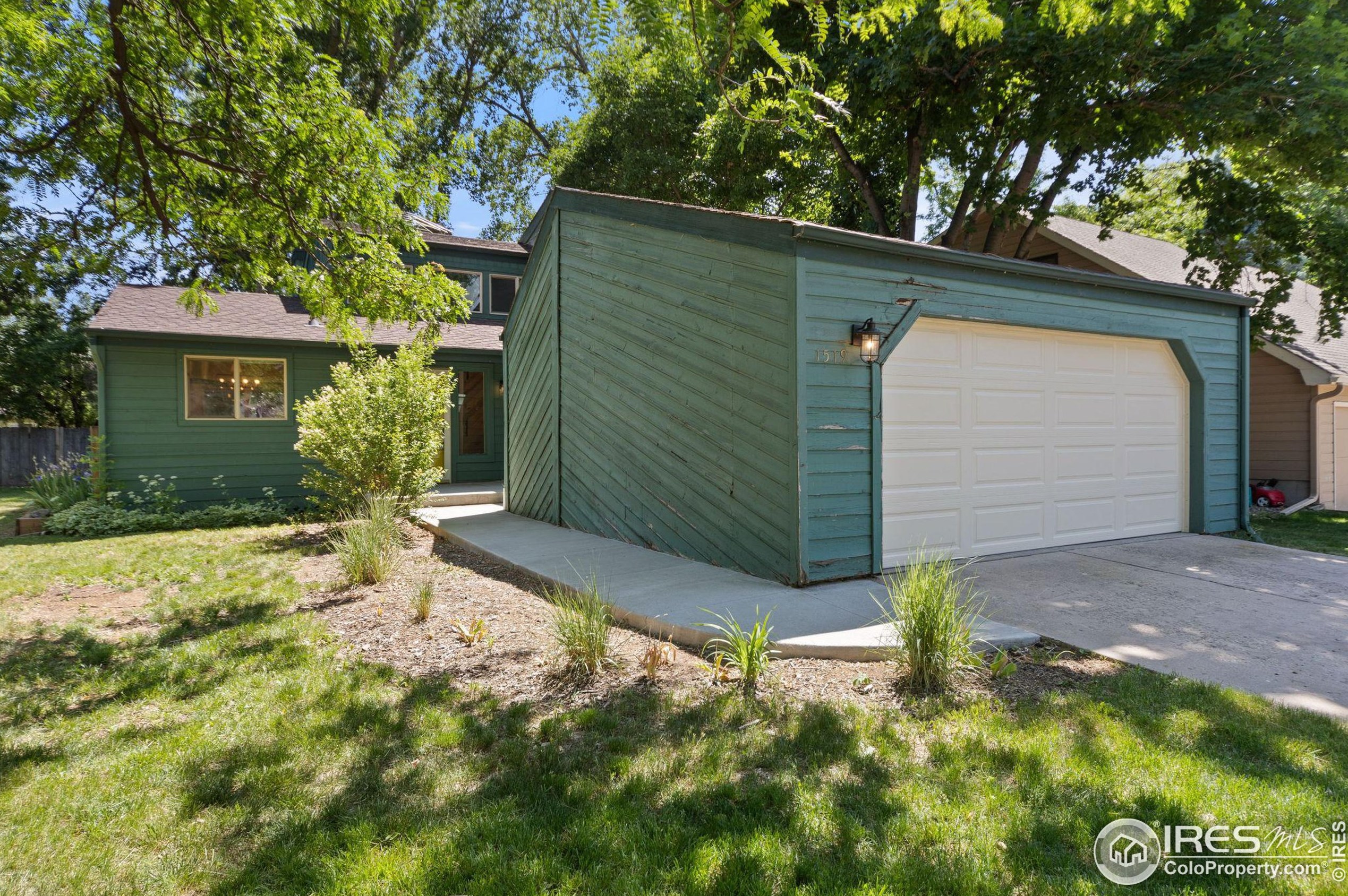 1519 Rolf Ct, Fort Collins, CO 80525-1220