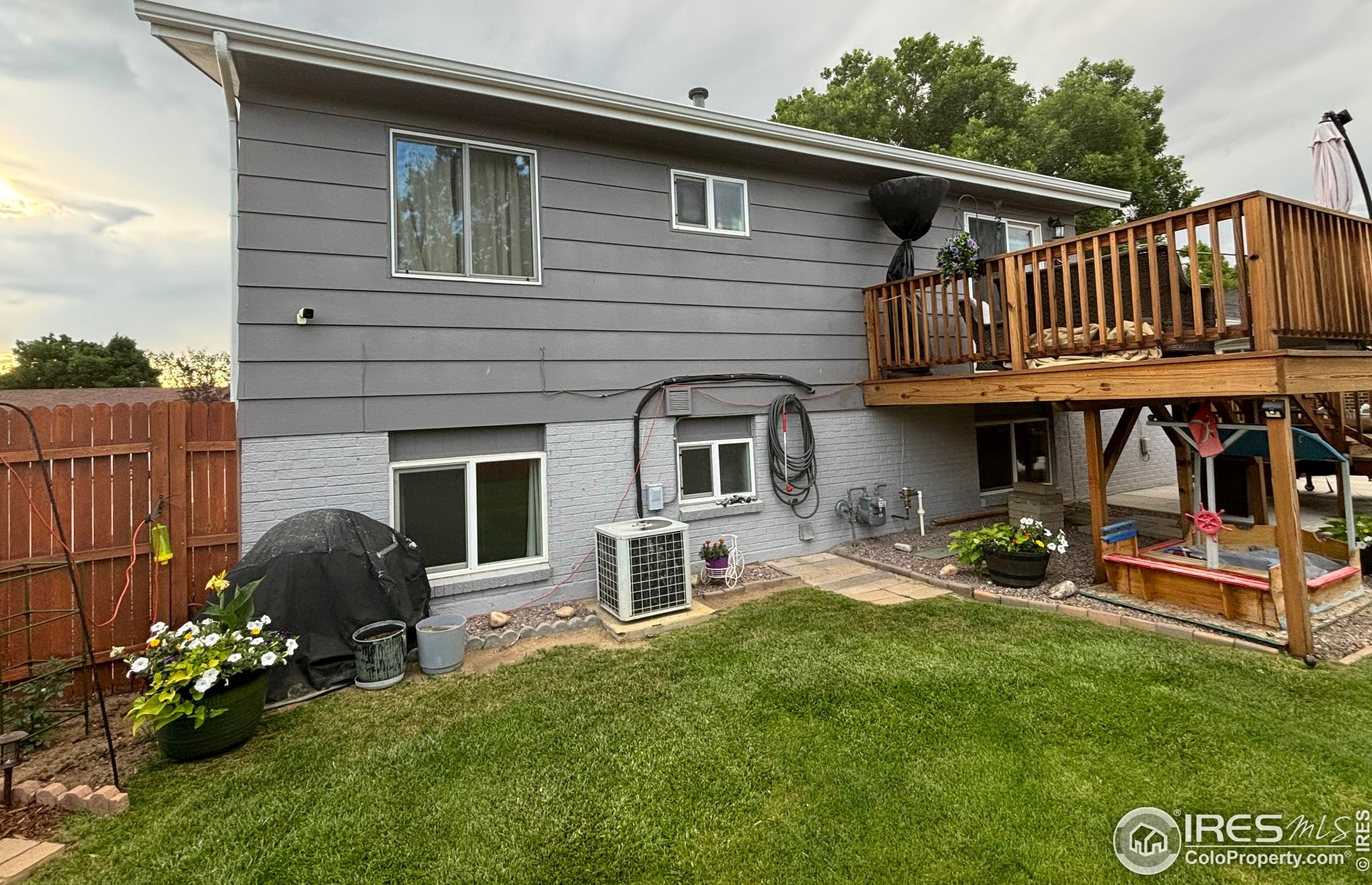 130 S 6th St, La Salle, CO 80645