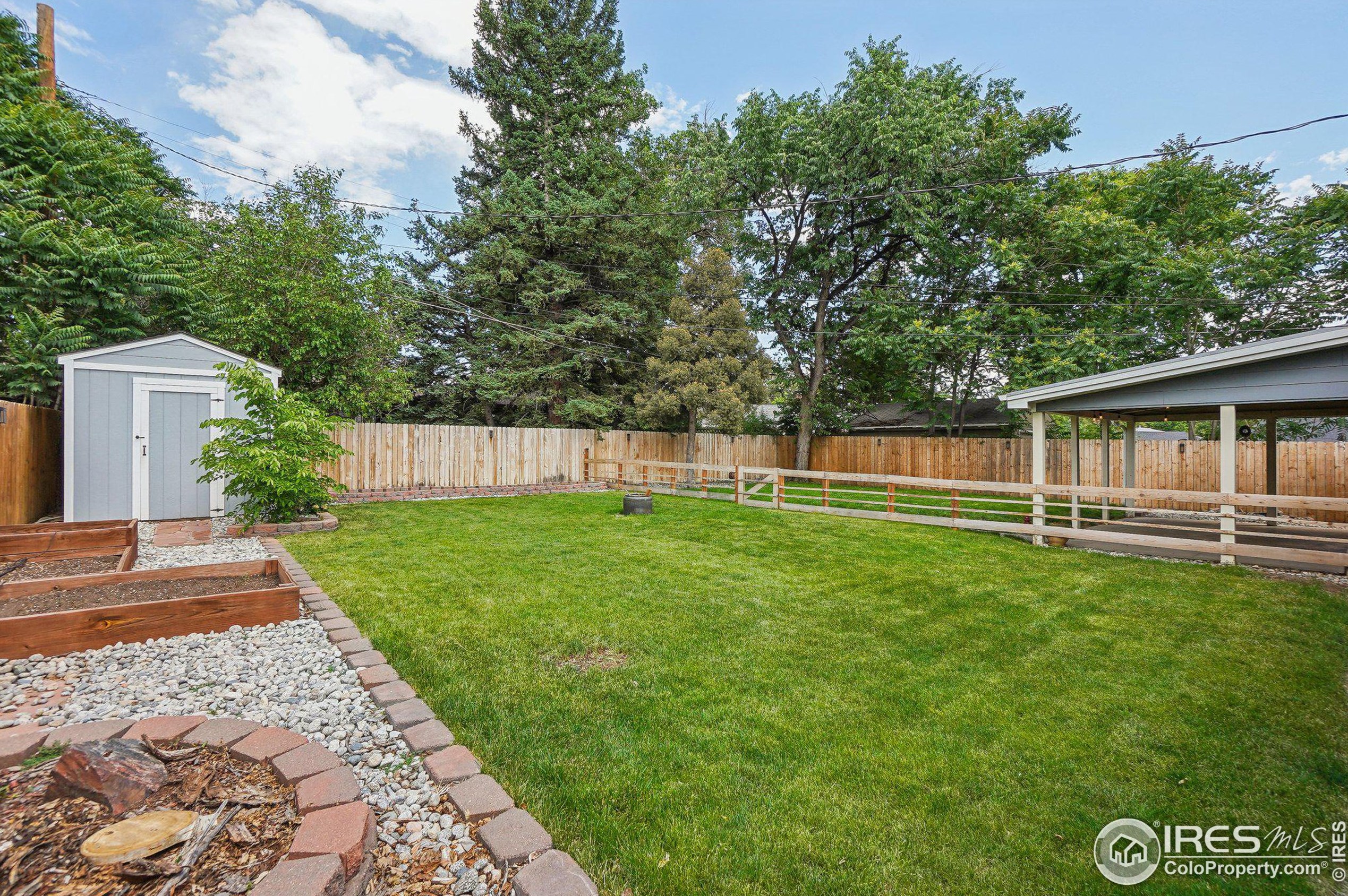 5710 Hickory St, Littleton CO 80120-2217 exterior