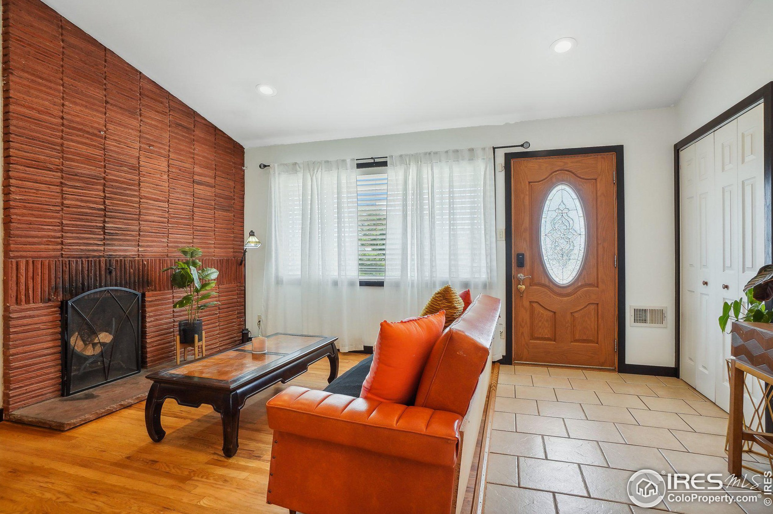 5710 Hickory St, Littleton CO 80120-2217 exterior