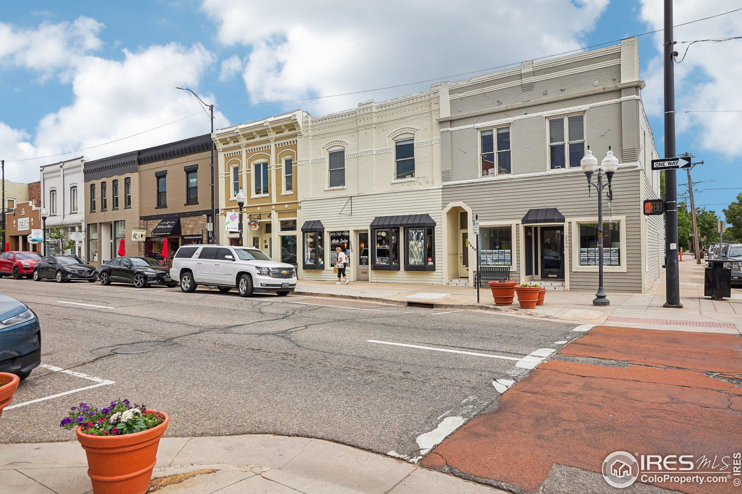 5710 Hickory St, Littleton CO 80120-2217 exterior