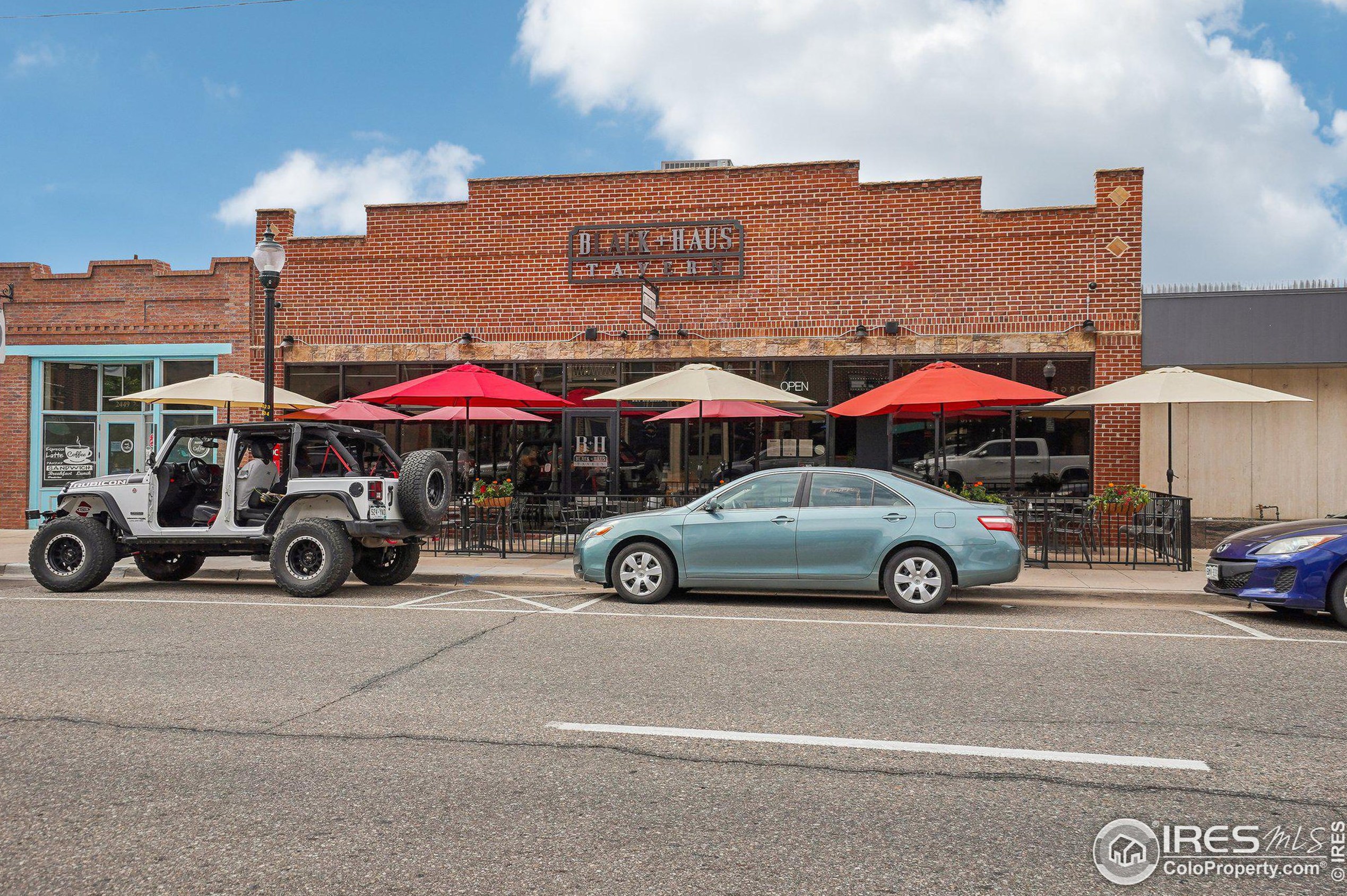 5710 Hickory St, Littleton CO 80120-2217 exterior