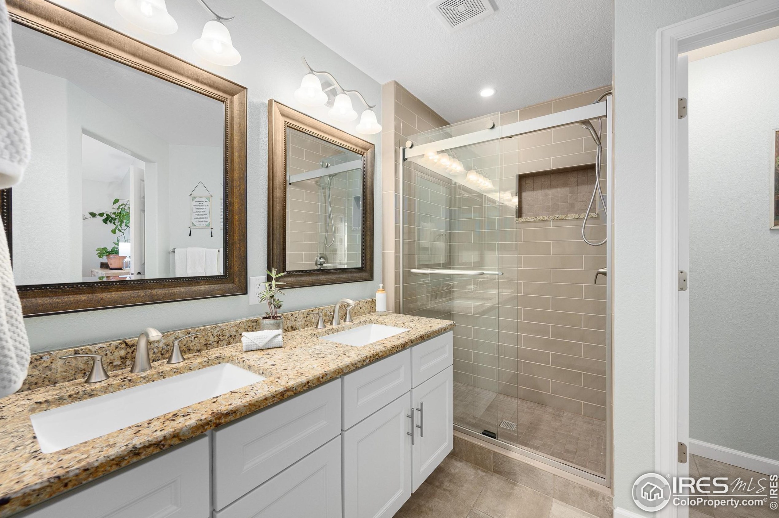 456 Peyton Dr, Fort Collins CO  80525-8259 exterior