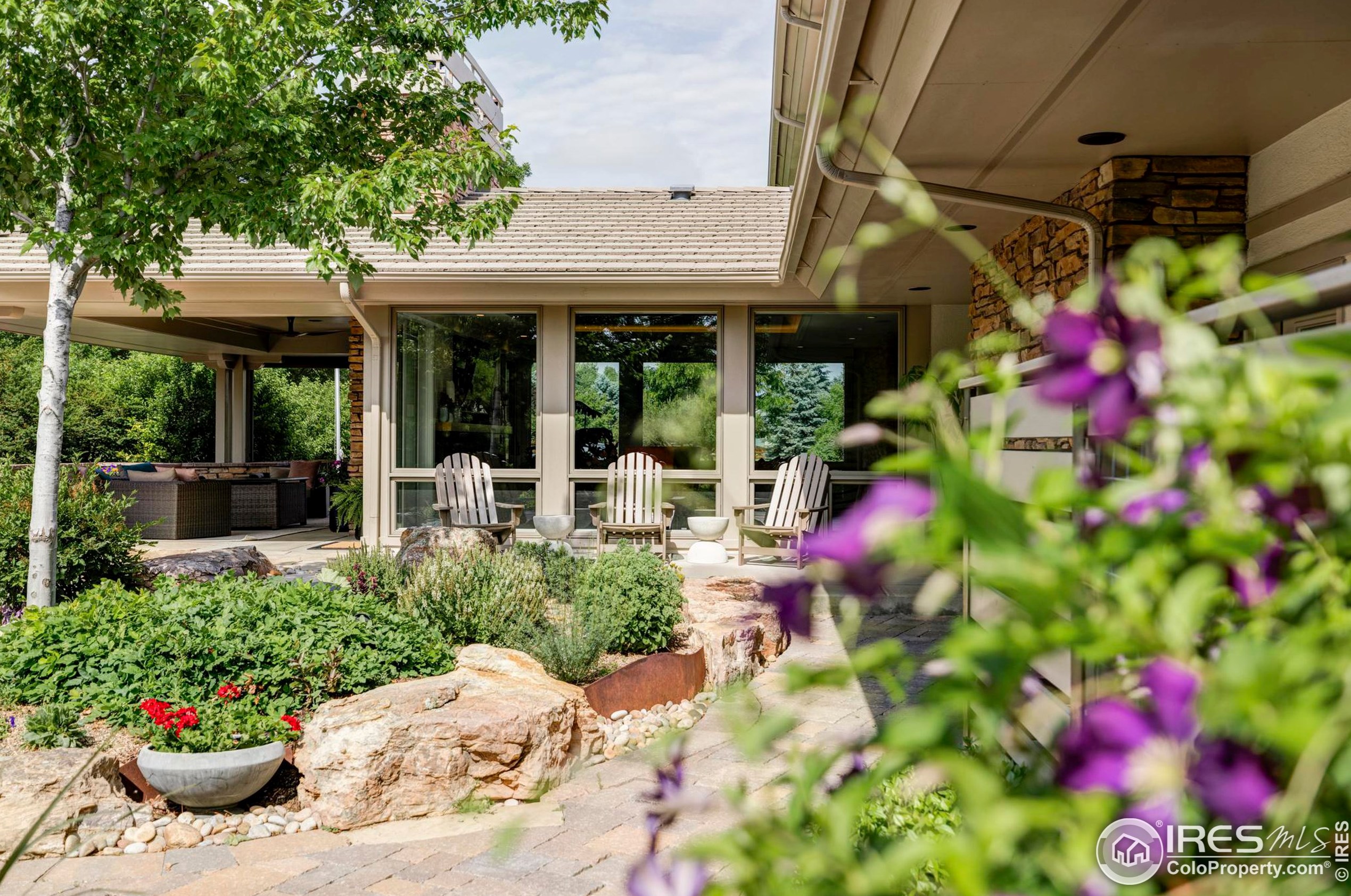 1332 White Hawk Rnch Dr, Boulder CO  80303-1670 exterior