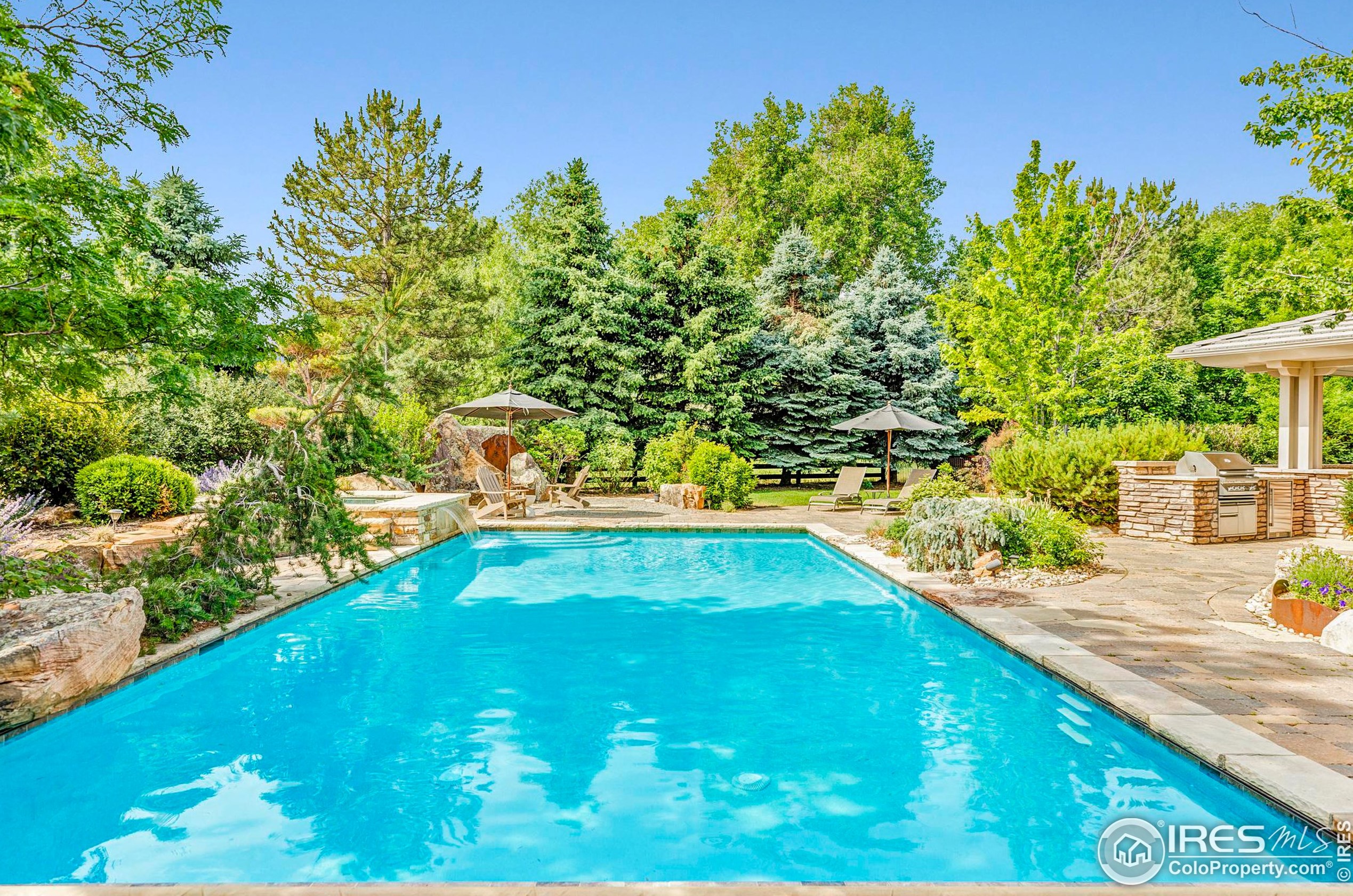 1332 White Hawk Rnch Dr, Boulder CO  80303-1670 exterior