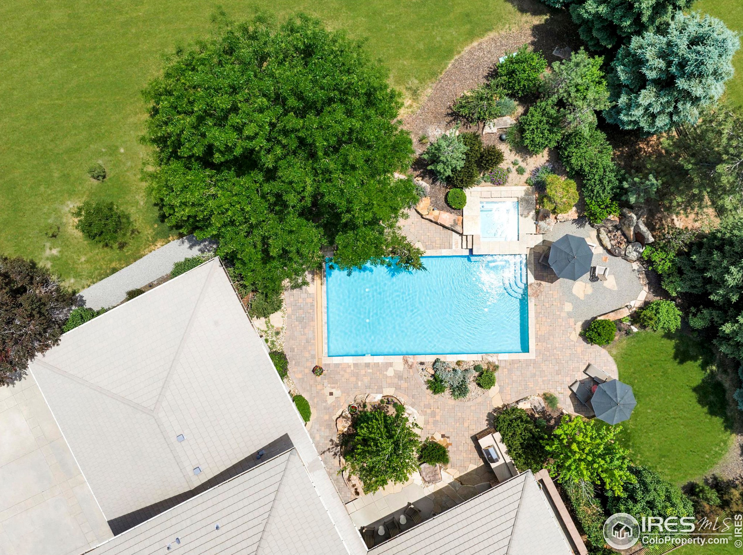 1332 White Hawk Rnch Dr, Boulder CO  80303-1670 exterior