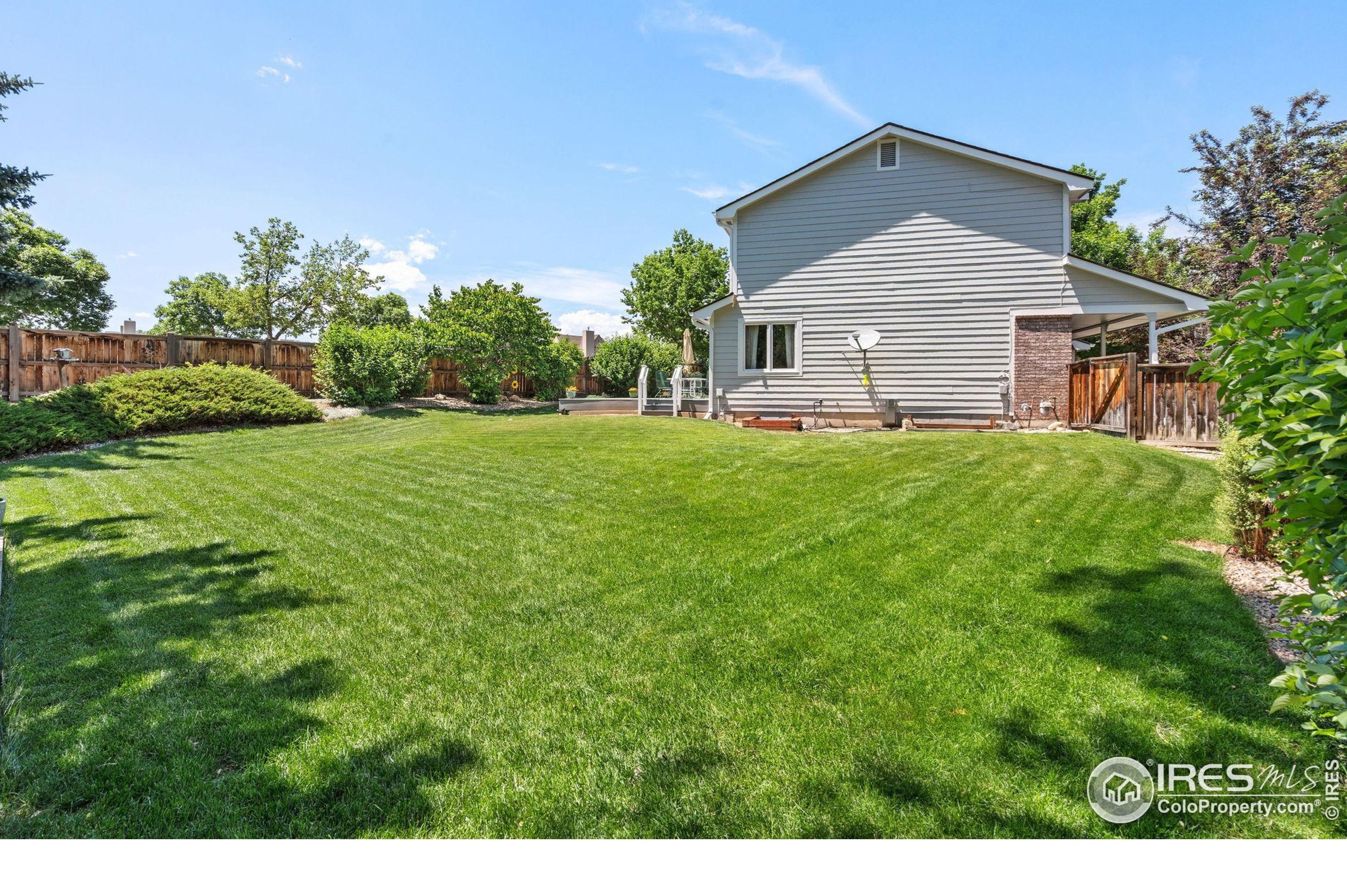 1037 Hinsdale Dr, Fort Collins CO  80526-3916 exterior