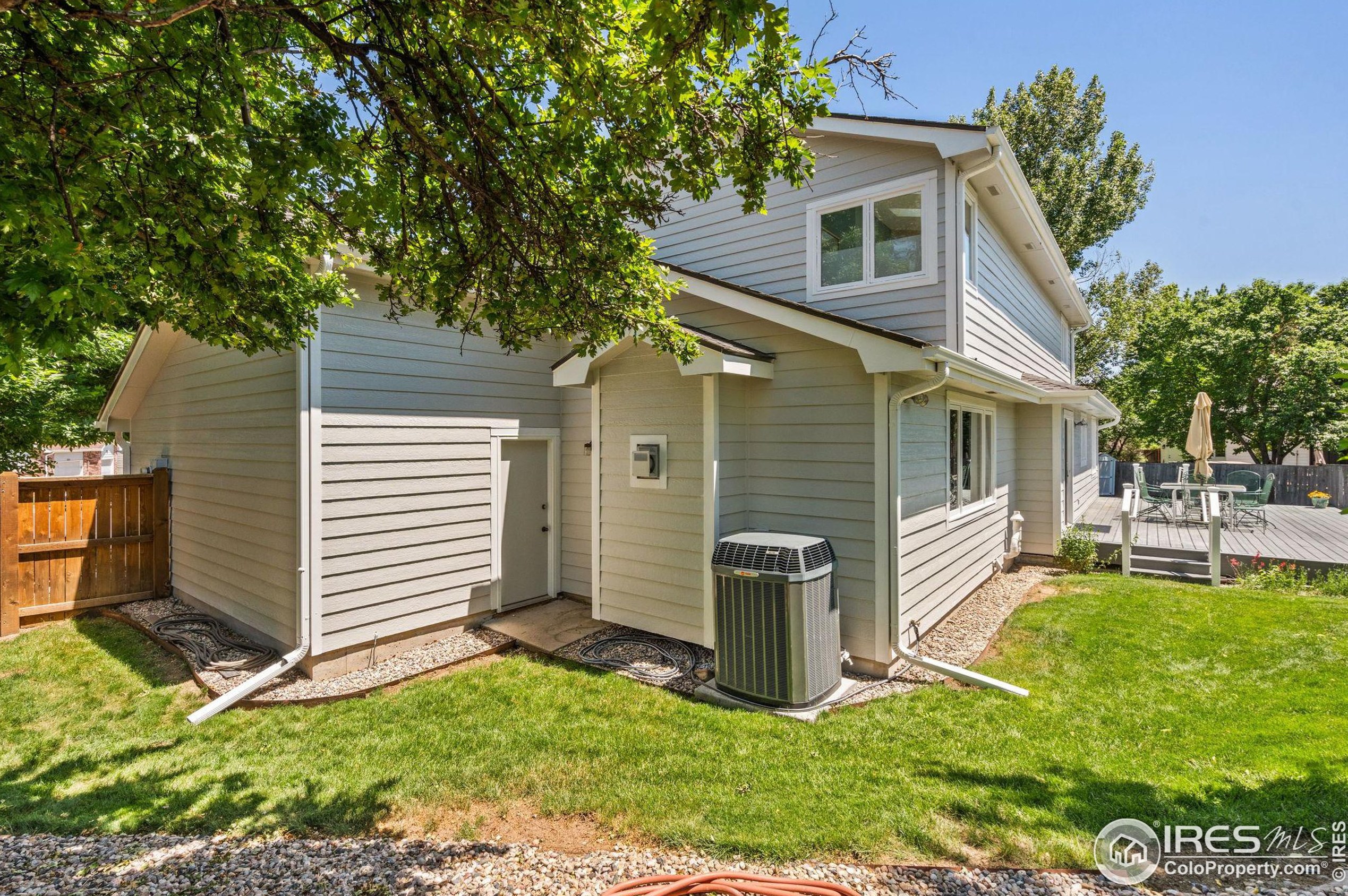 1037 Hinsdale Dr, Fort Collins CO  80526-3916 exterior