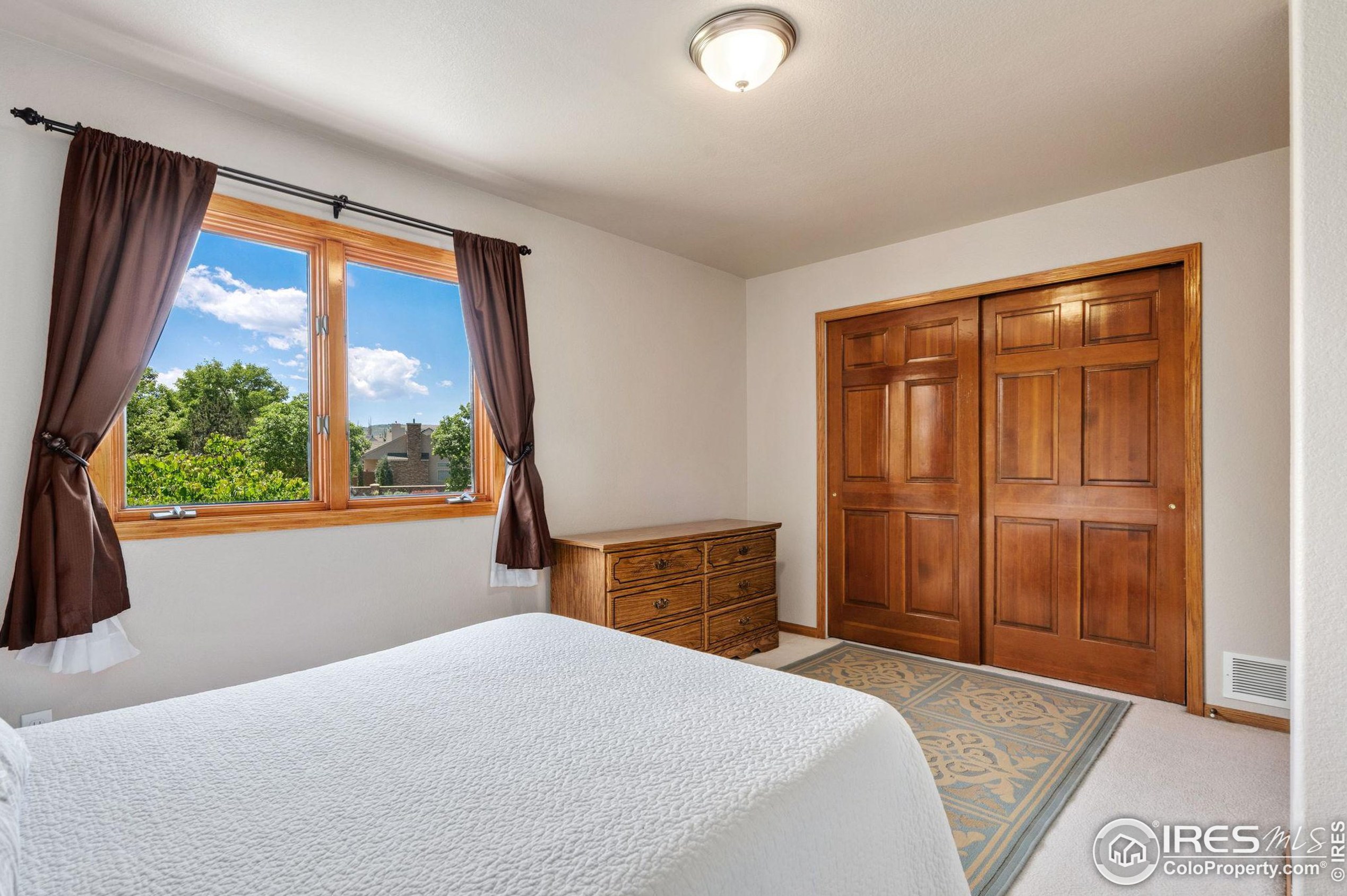 1037 Hinsdale Dr, Fort Collins CO  80526-3916 exterior