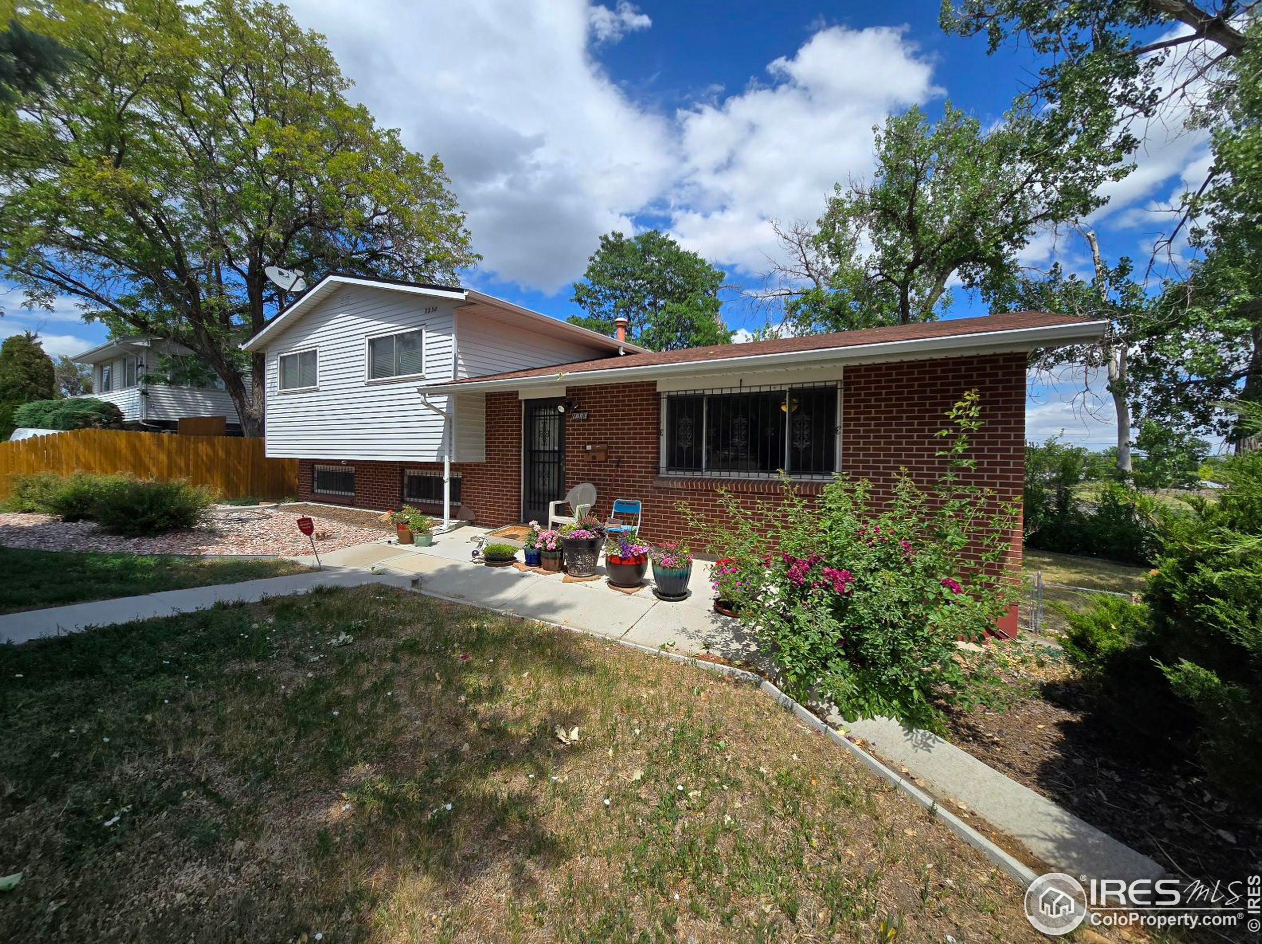 8230 Zuni St, Denver, CO 80221-4656