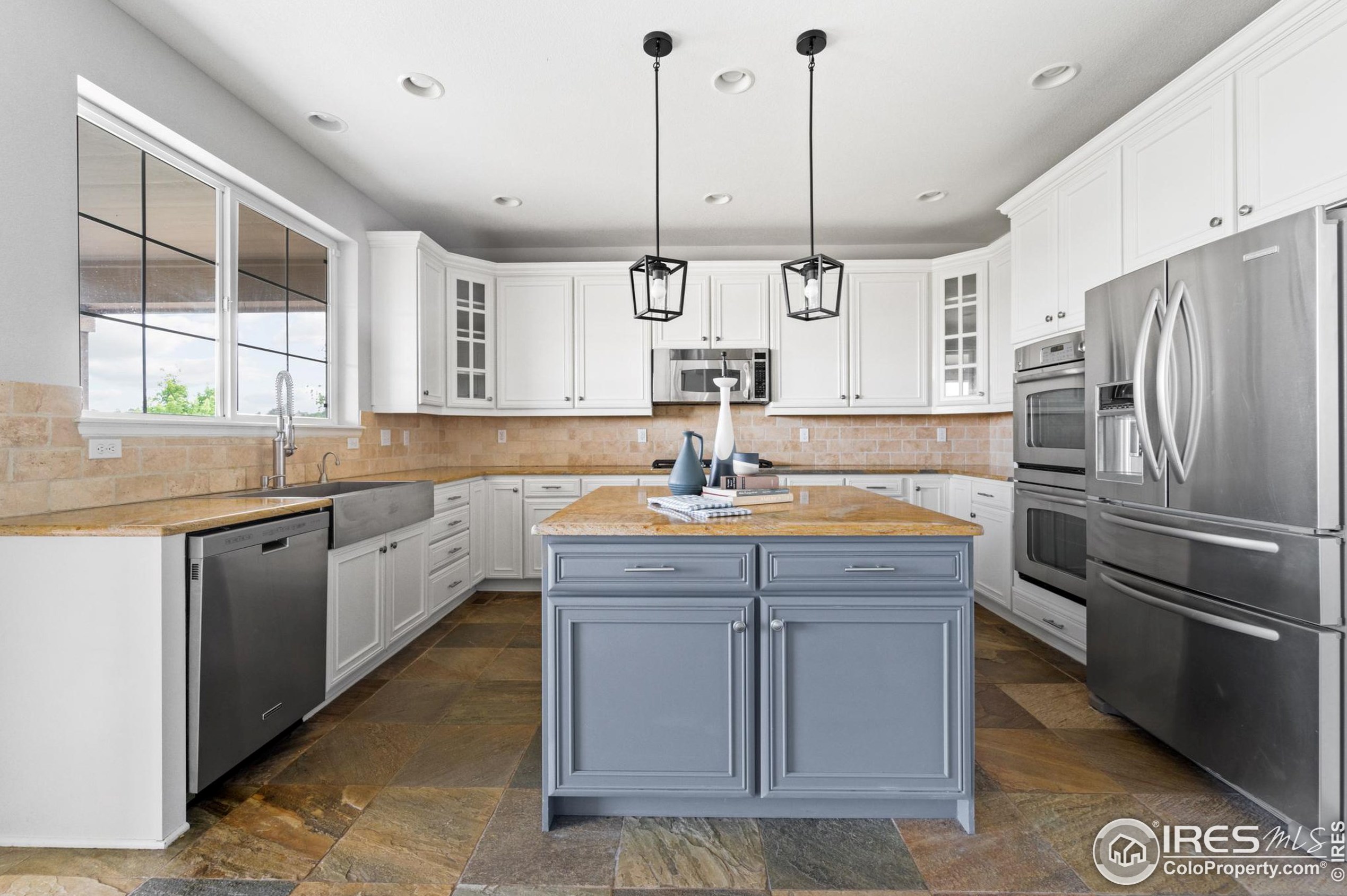 24230 Moraine Pl, Aurora CO 80016-1374 exterior