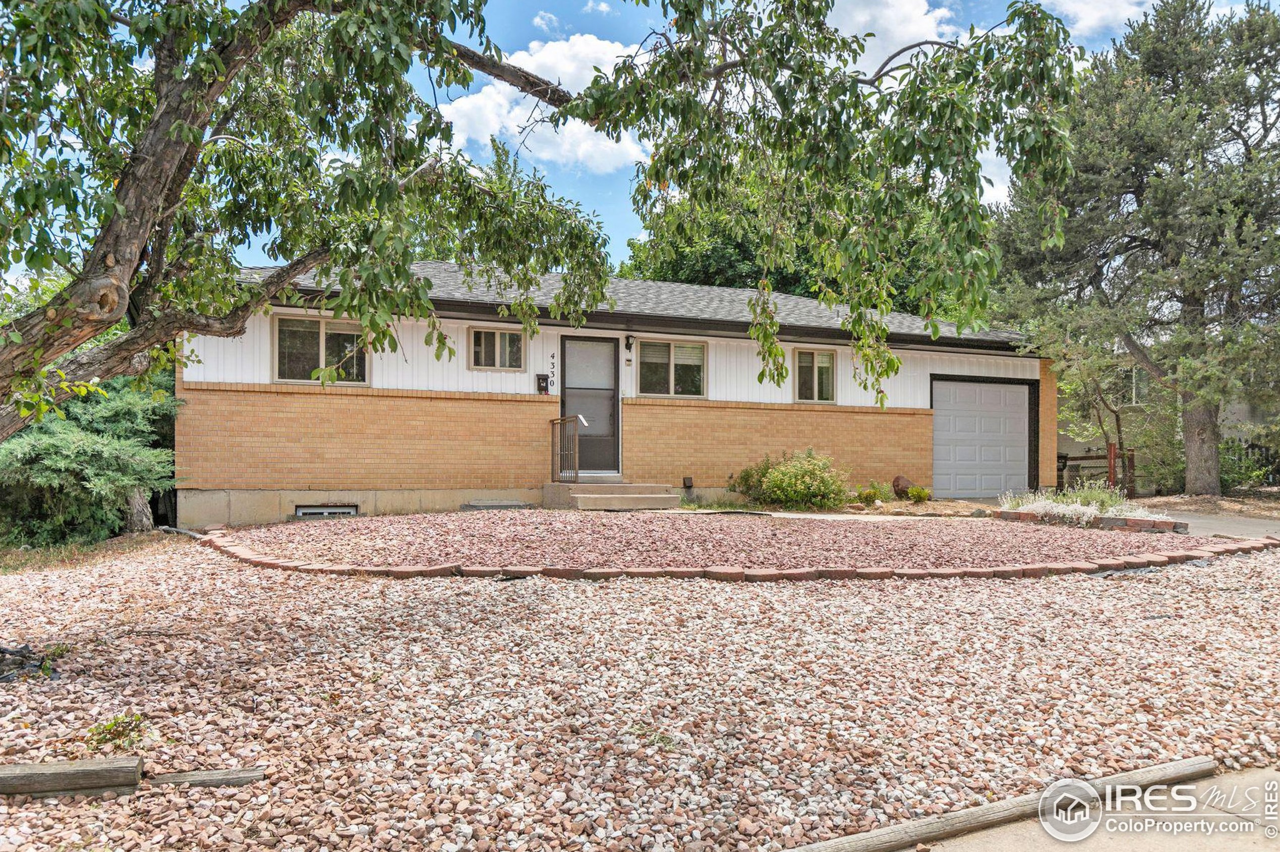 4330 Darley Ave, Boulder CO  80305-6028 exterior