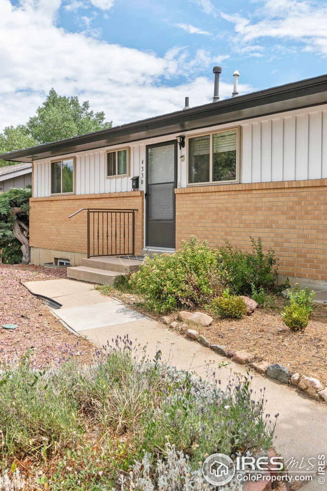 4330 Darley Ave, Boulder CO  80305-6028 exterior