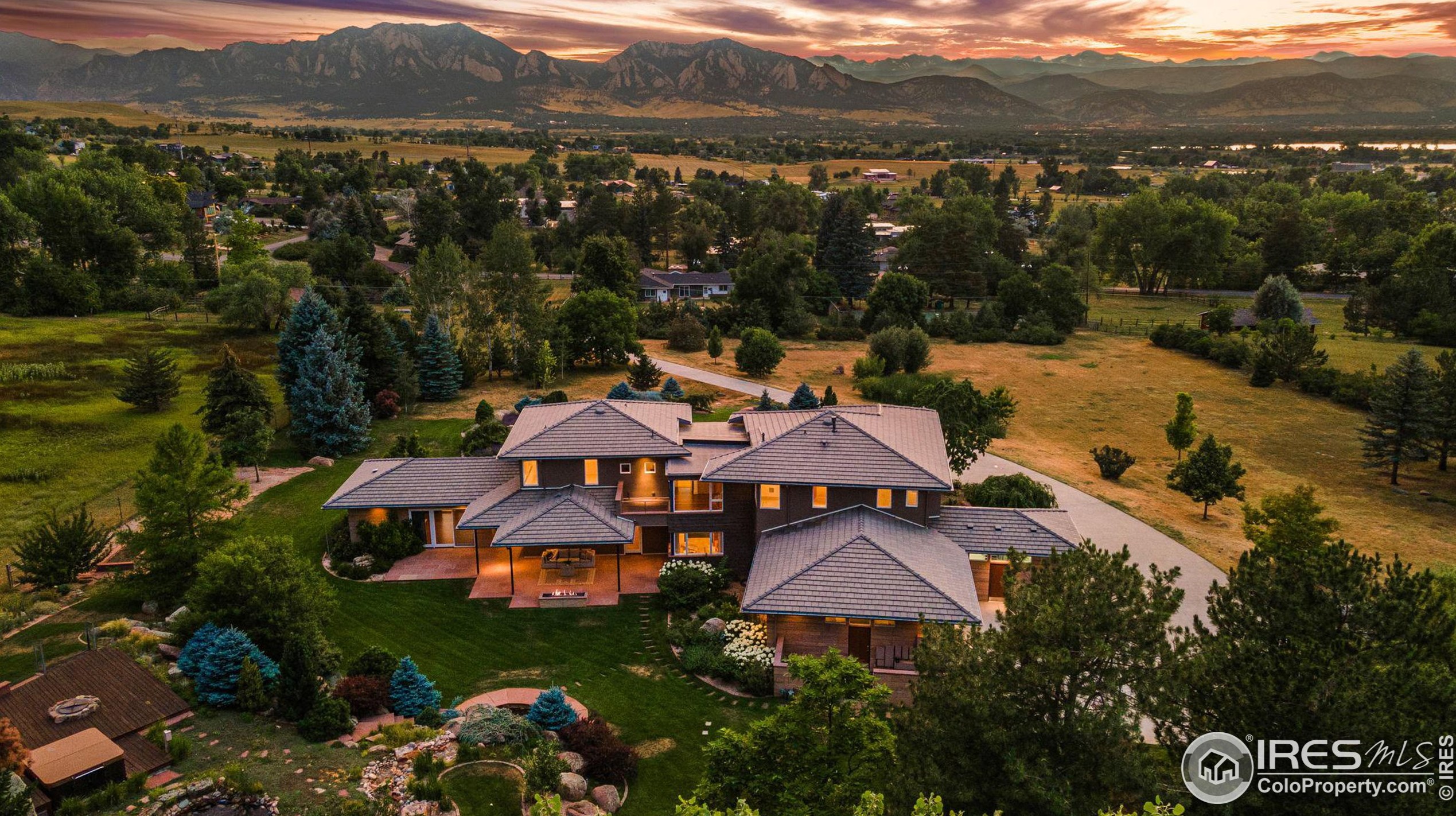 1000 Spg Dr, Boulder CO  80303-5029 exterior