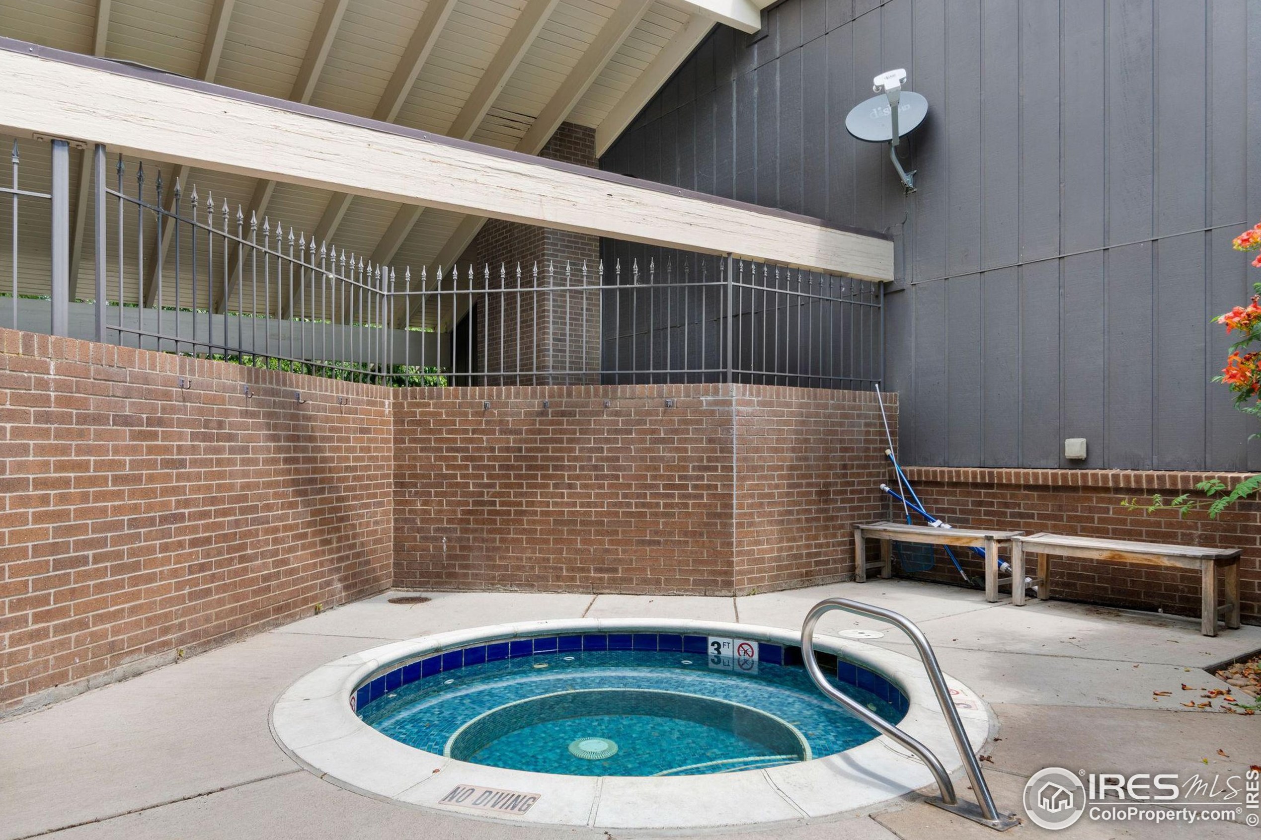 2800 Kalmia Ave, Boulder CO  80301-1542 exterior
