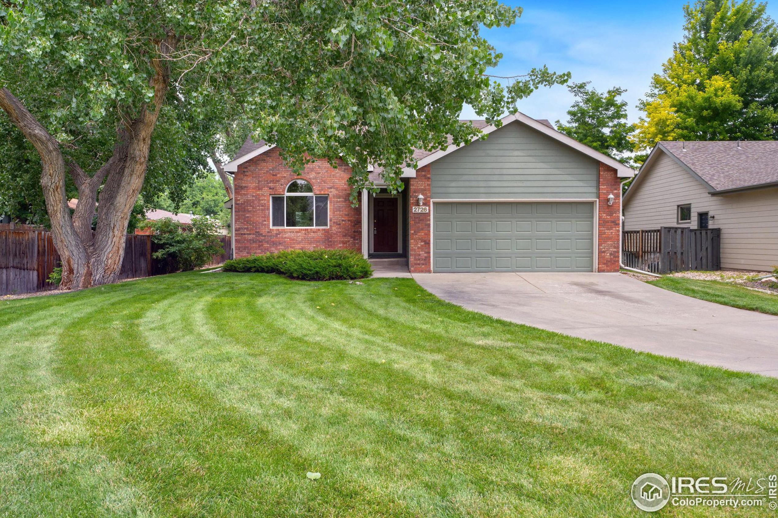 2726 Holly Pl, Fort Collins, CO 80526