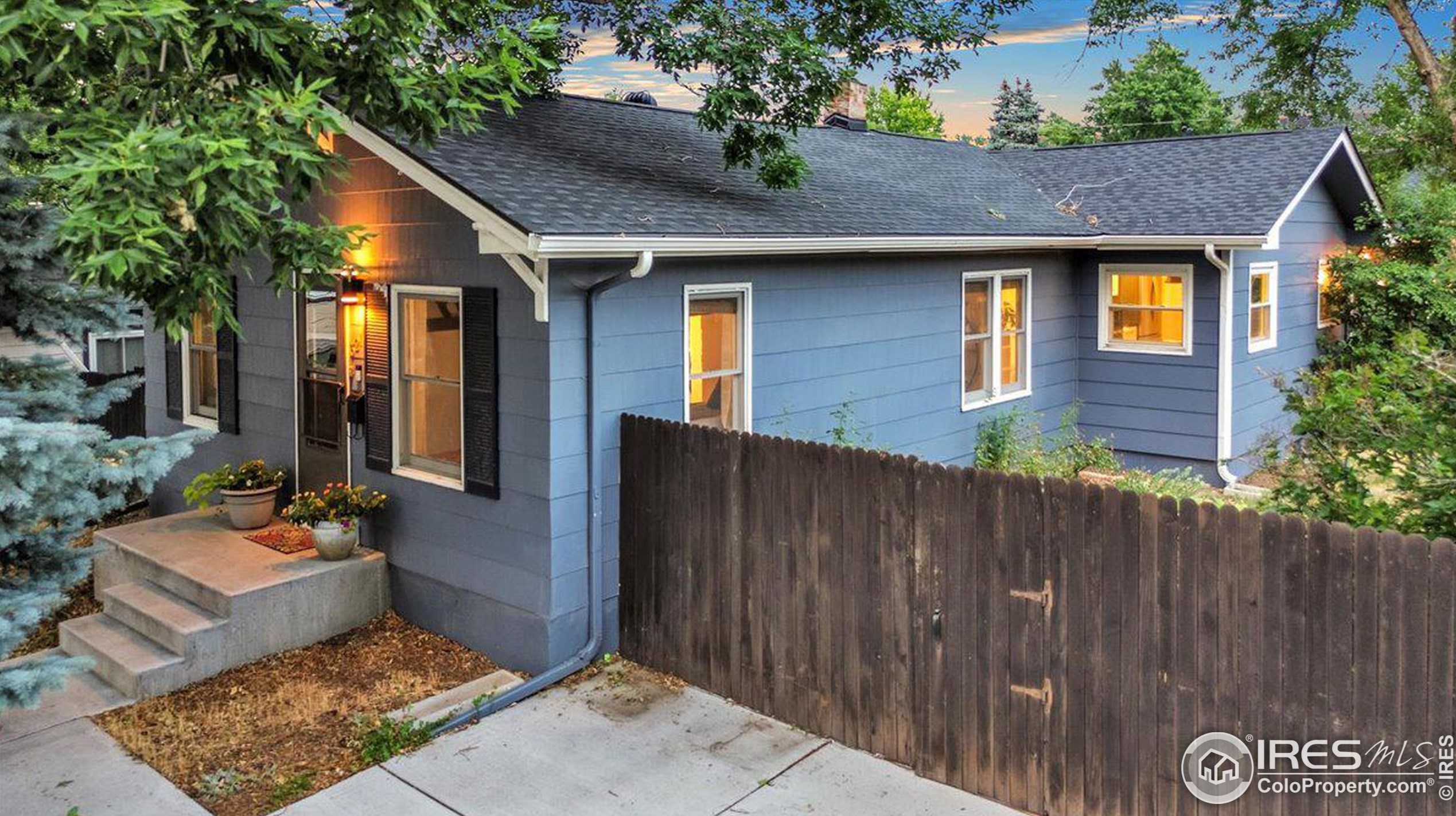 3210 S Logan St, Englewood, CO 80113