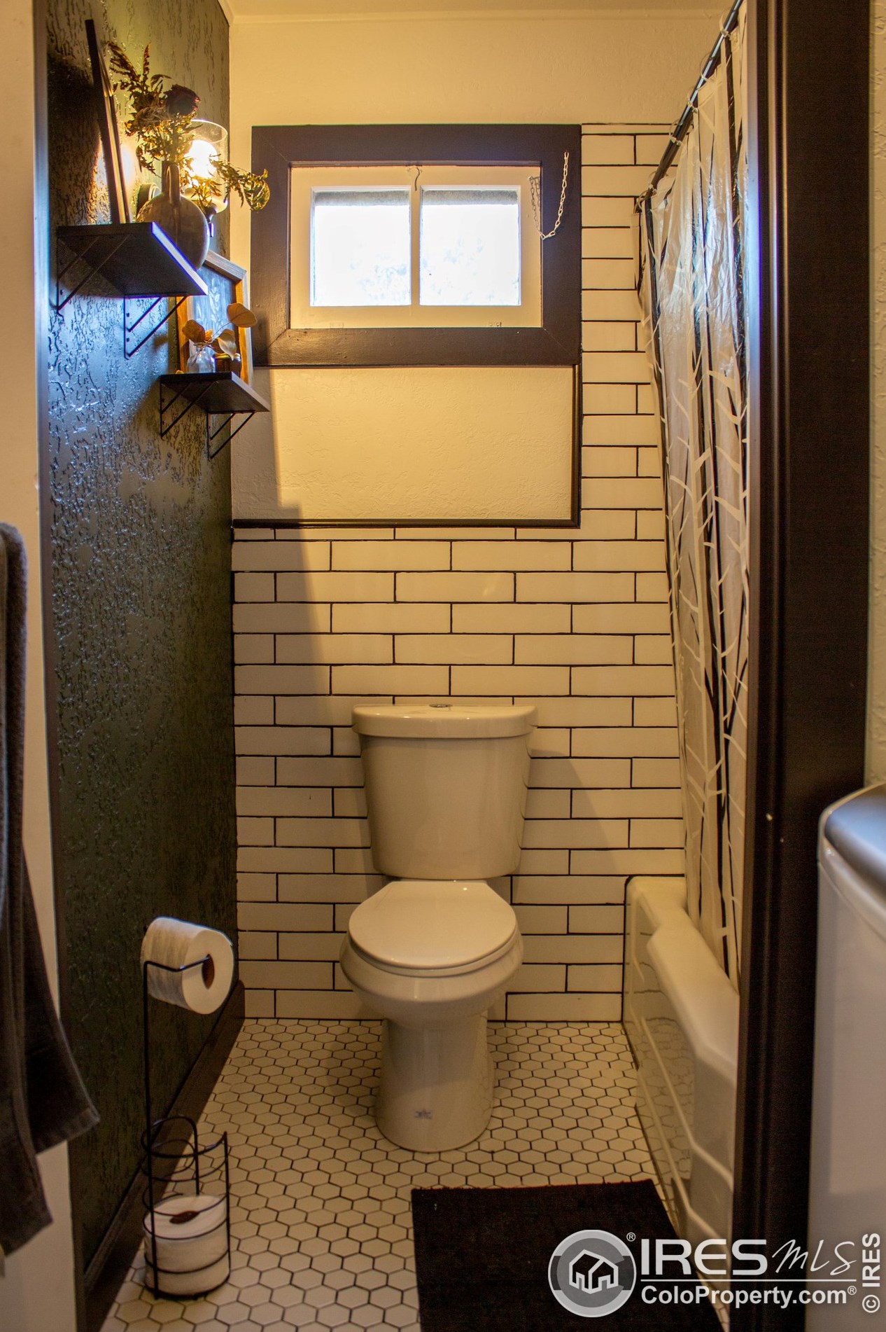 1202 11 St, Greeley CO 80631-4118 exterior