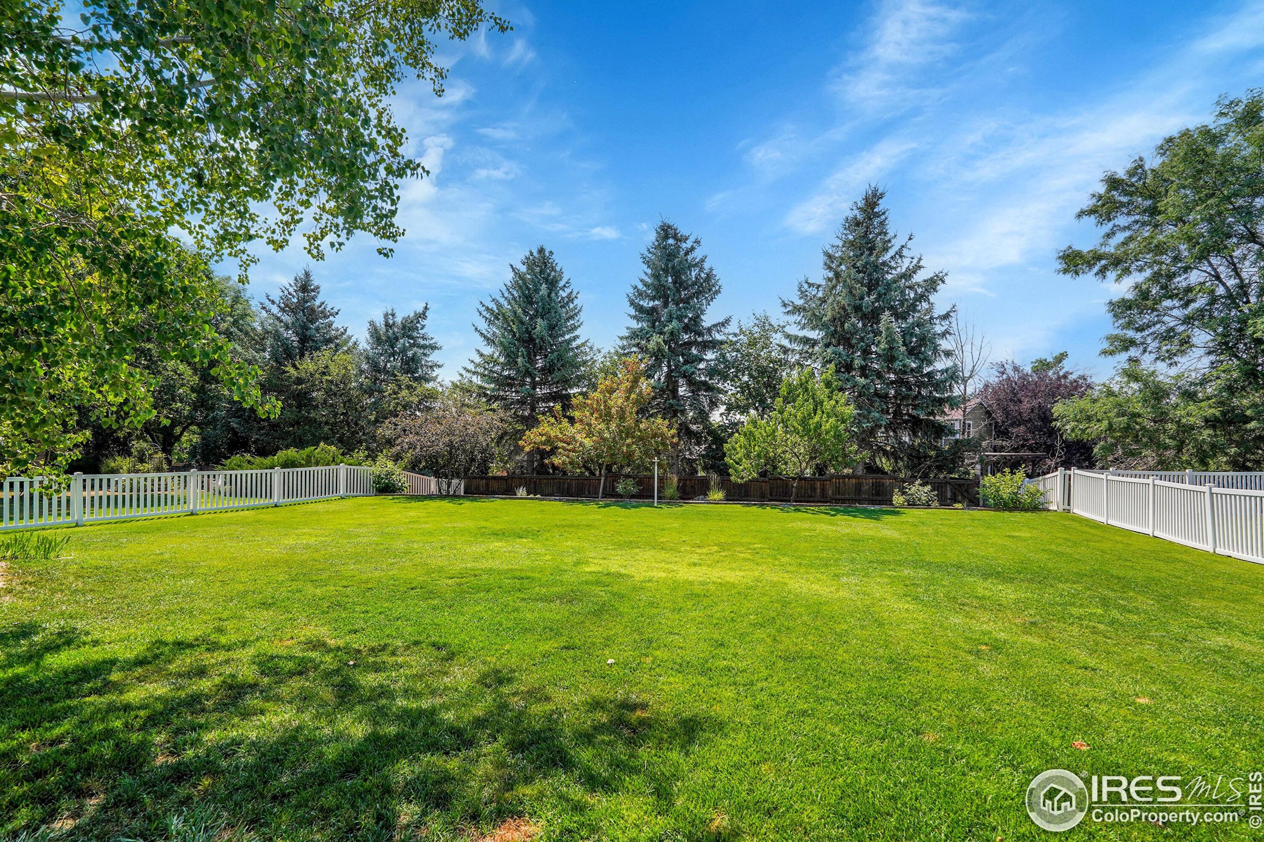 2247 Woody Creek Cir, Loveland CO  80538-5333 exterior