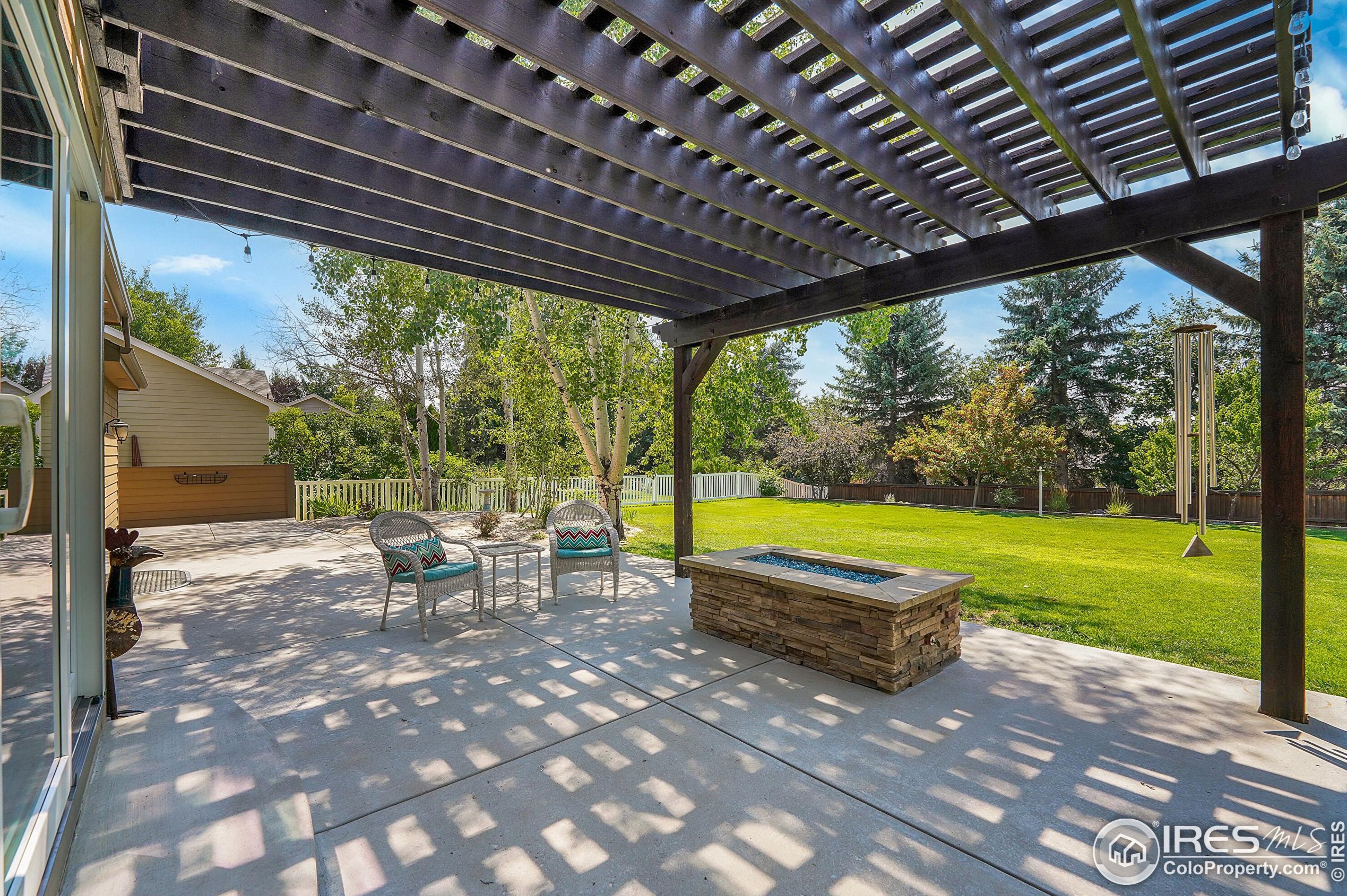 2247 Woody Creek Cir, Loveland CO  80538-5333 exterior