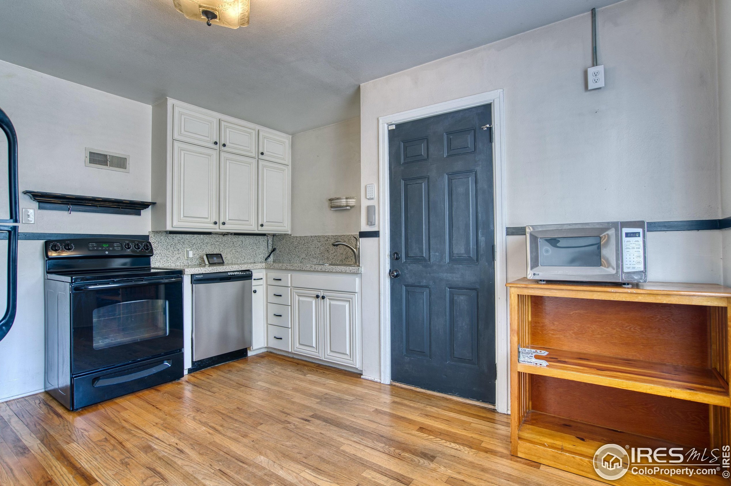 1325 16th St, Greeley CO 80631-6229 exterior