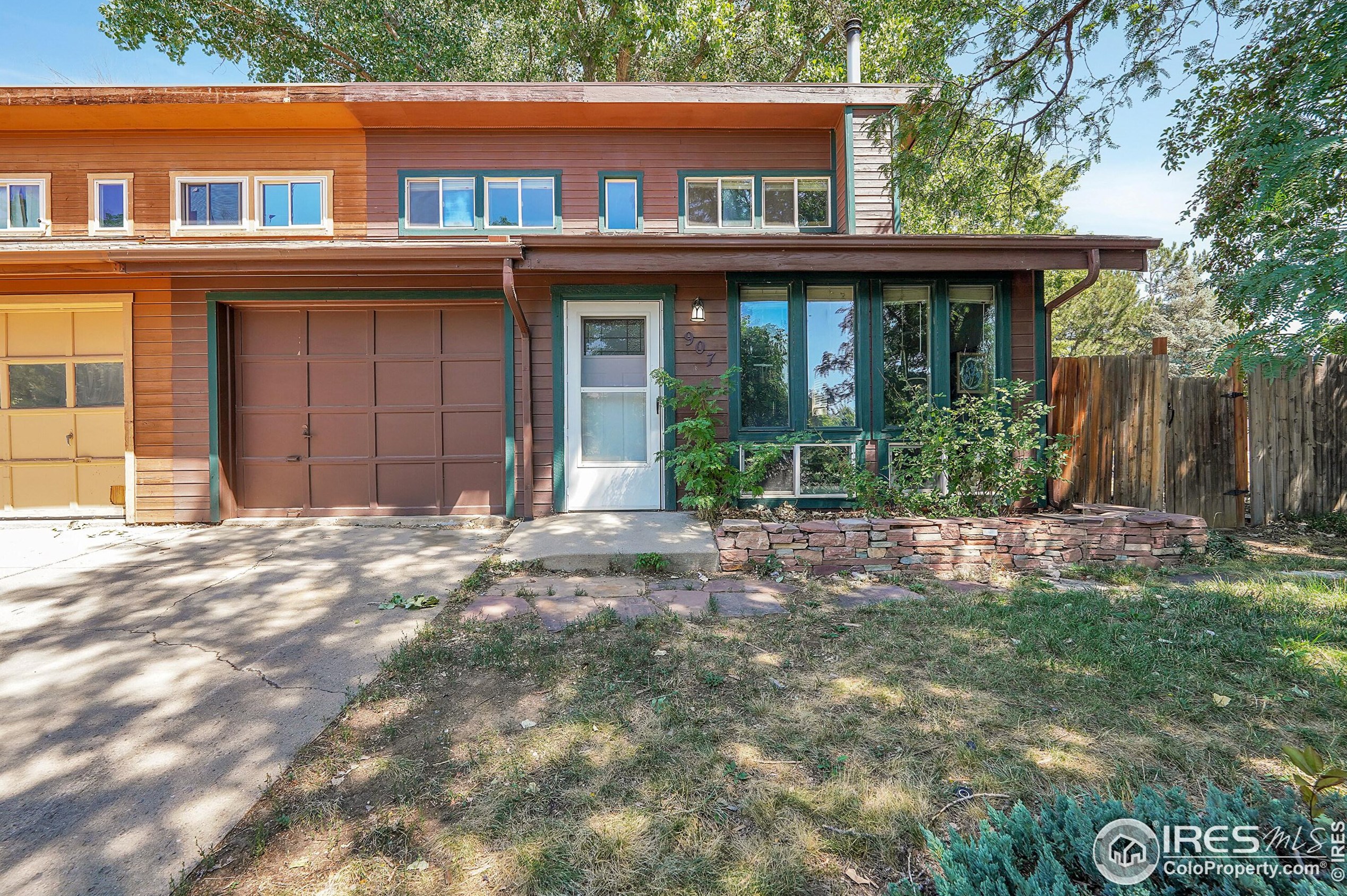 907 Sir Galahad Dr, Lafayette, CO 80026