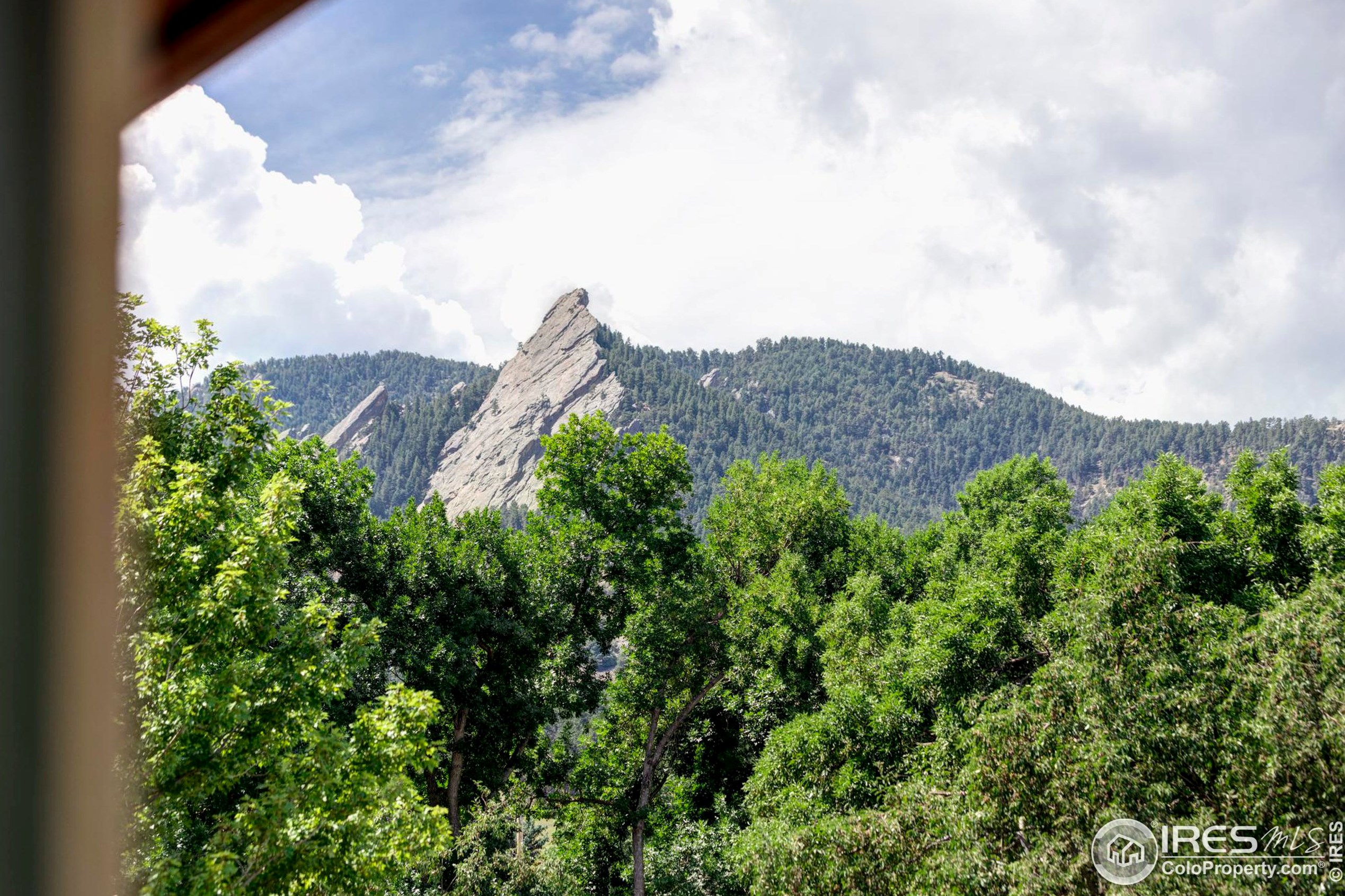 820 8 St, Boulder CO  80302-7408 exterior