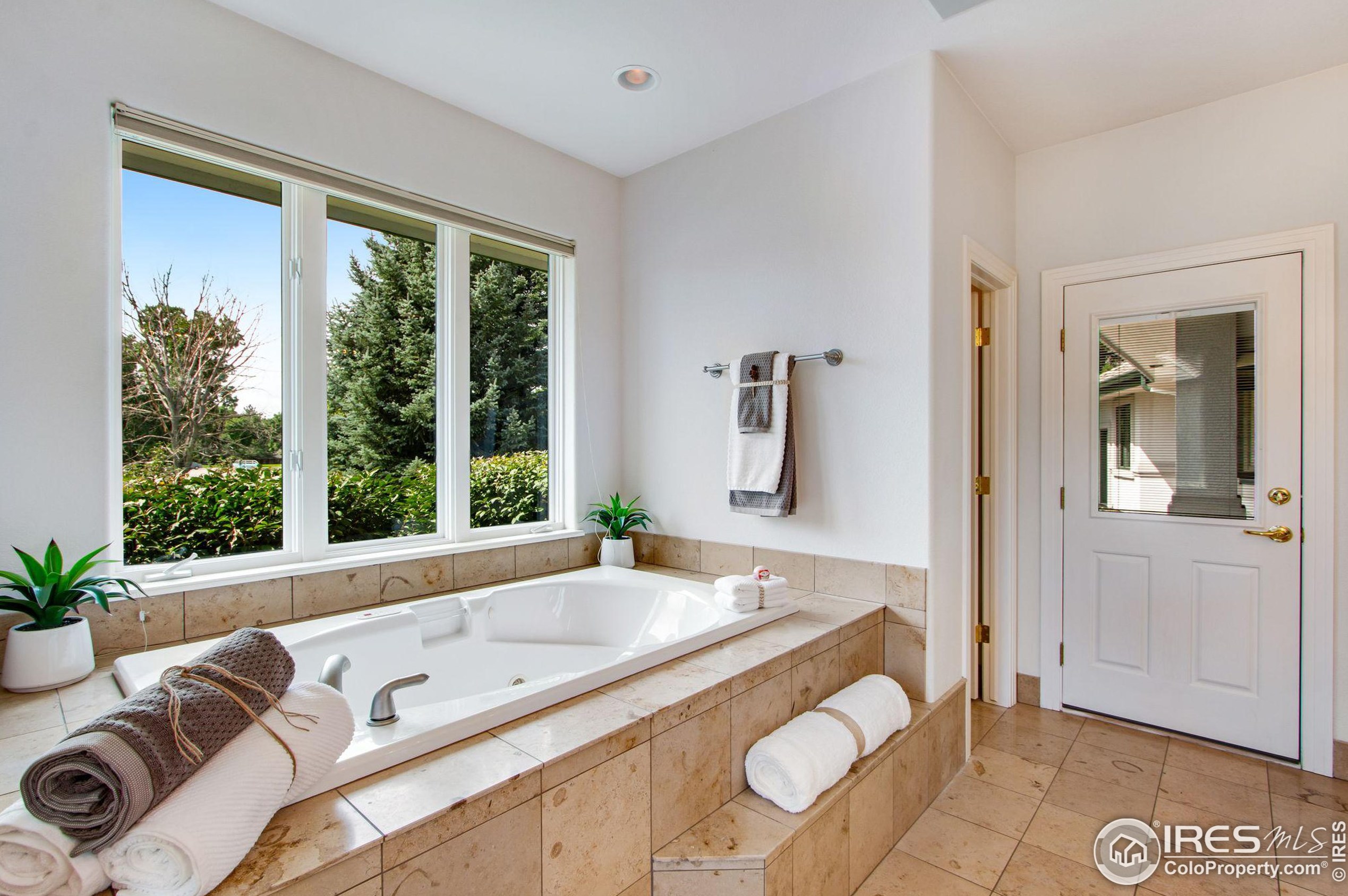 398 High Pointe Dr, Fort Collins CO  80525-3284 exterior