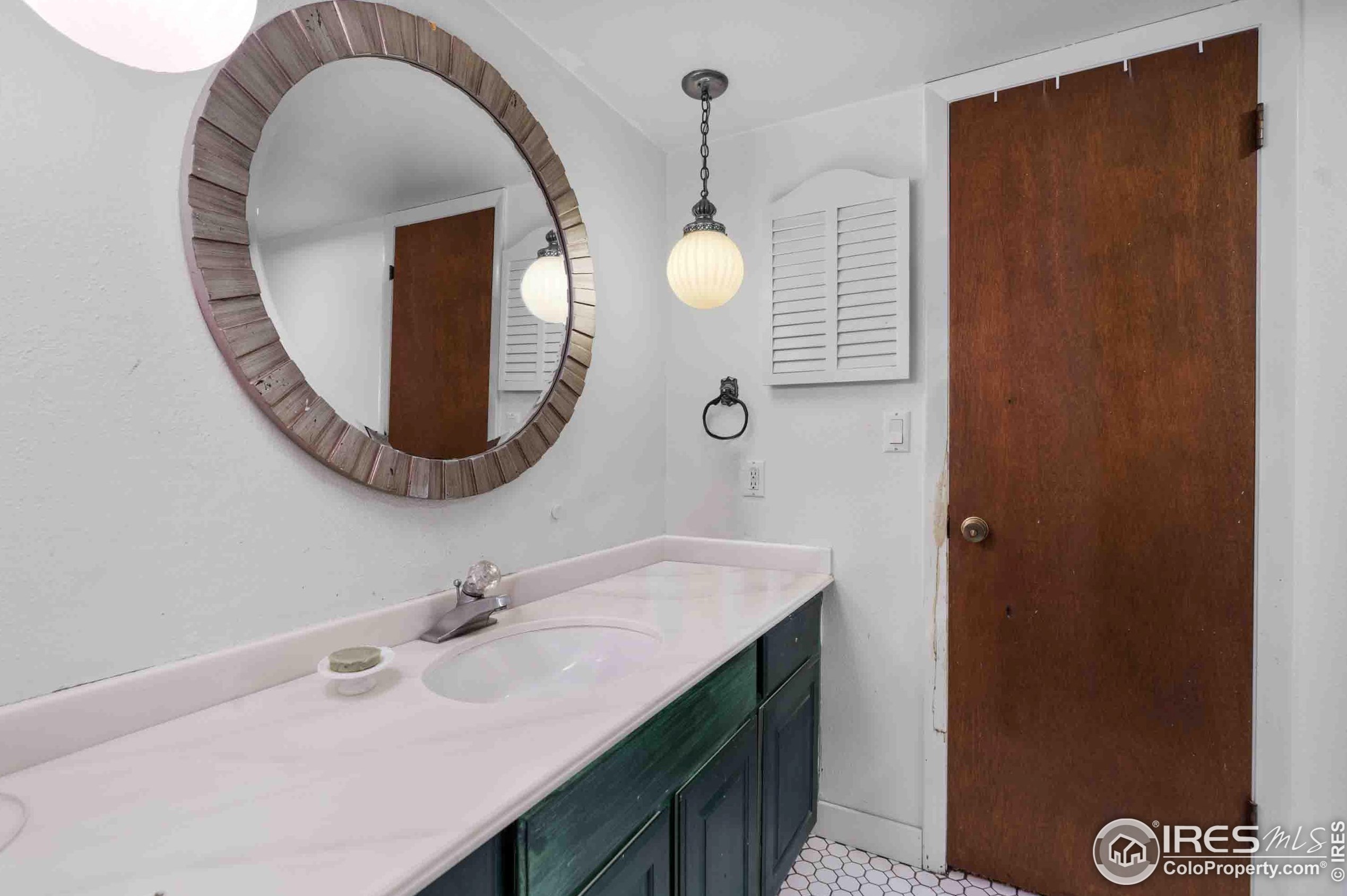 4717 13th St, Greeley CO 80634-2315 exterior