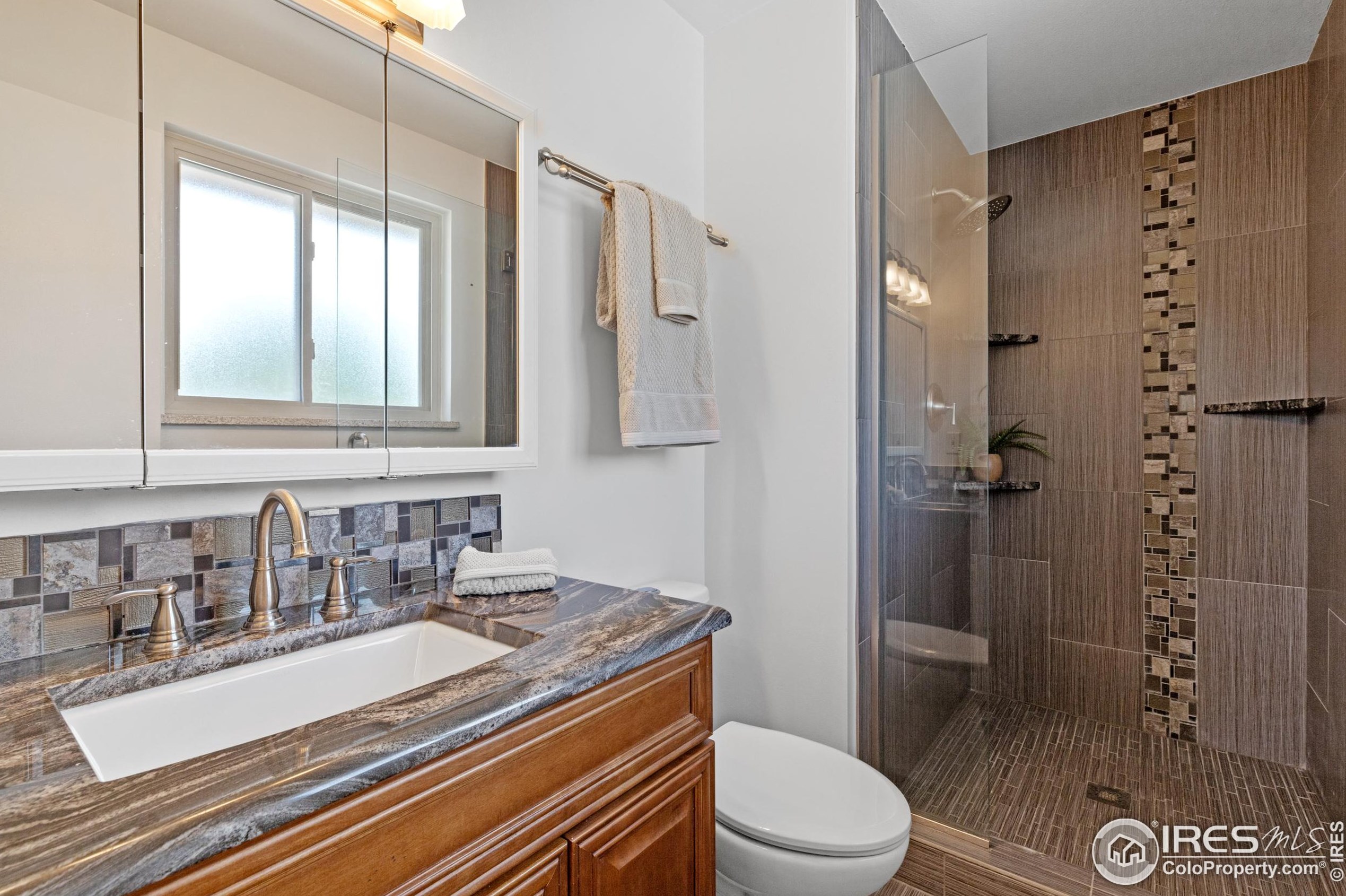 12224 68th Pl, Arvada CO  80004-2321 exterior