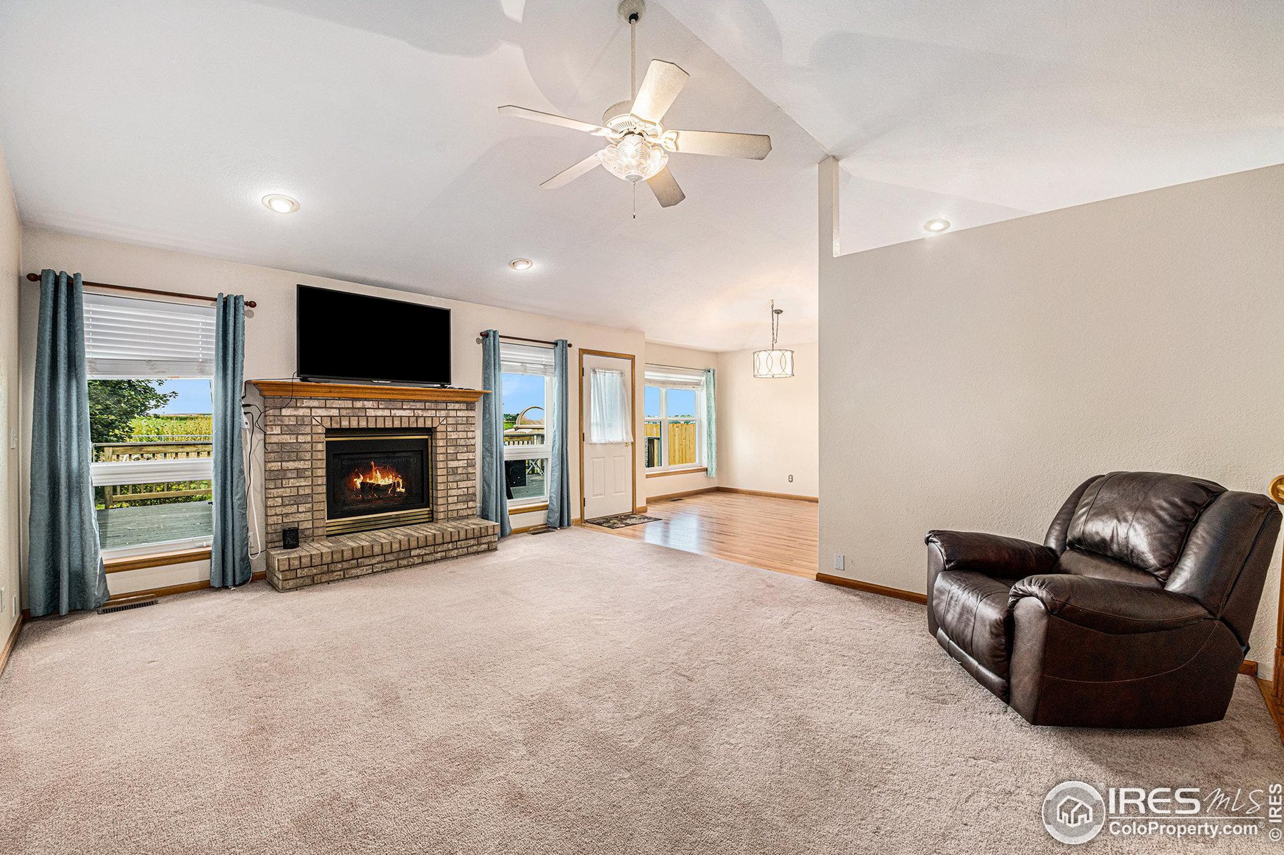 2575 Serena Dr, Mead, CO 80542-9769