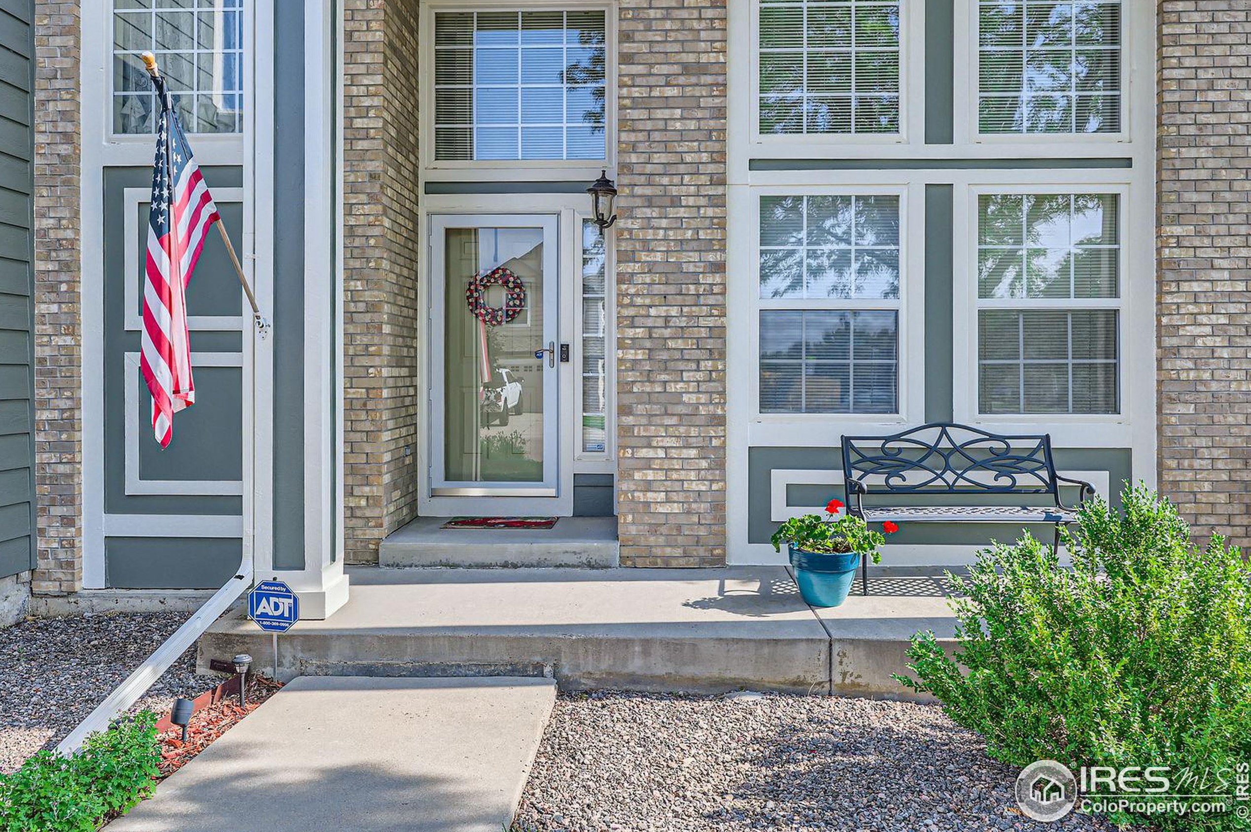 3907 S Lisbon Way, Aurora, CO 80013