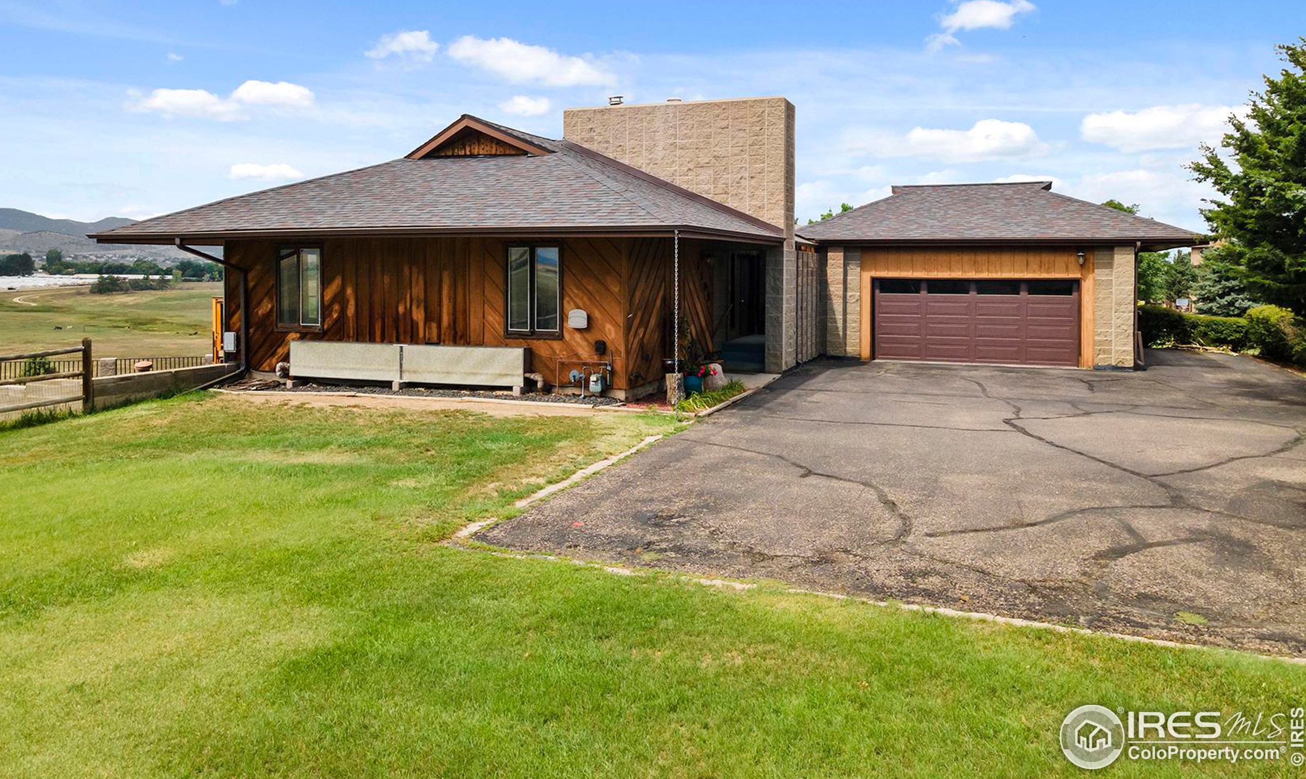 6509 Fossil Crest Dr, Fort Collins, CO 80525