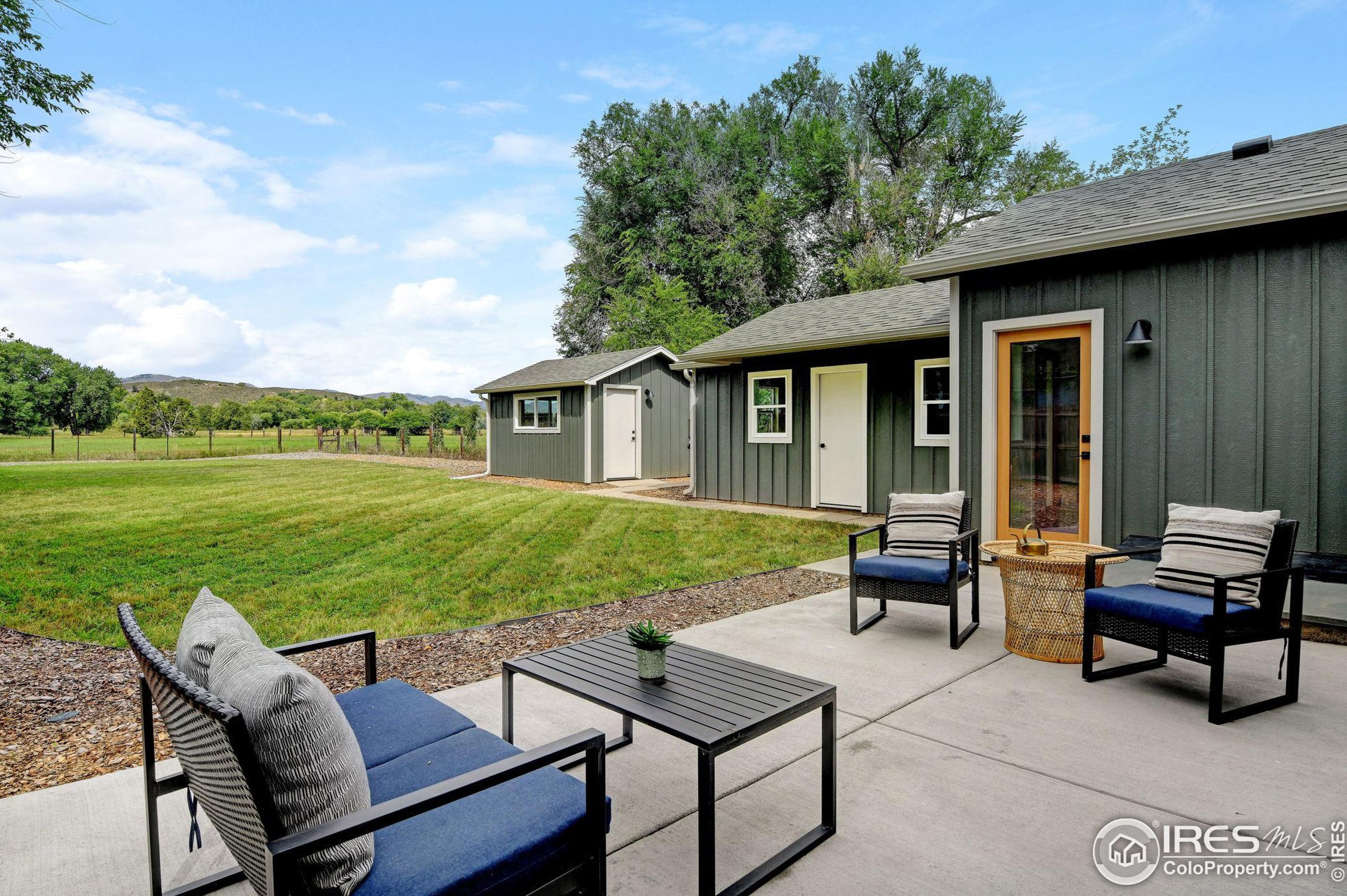 2221 Overland Trl, Fort Collins CO  80521-1068 exterior
