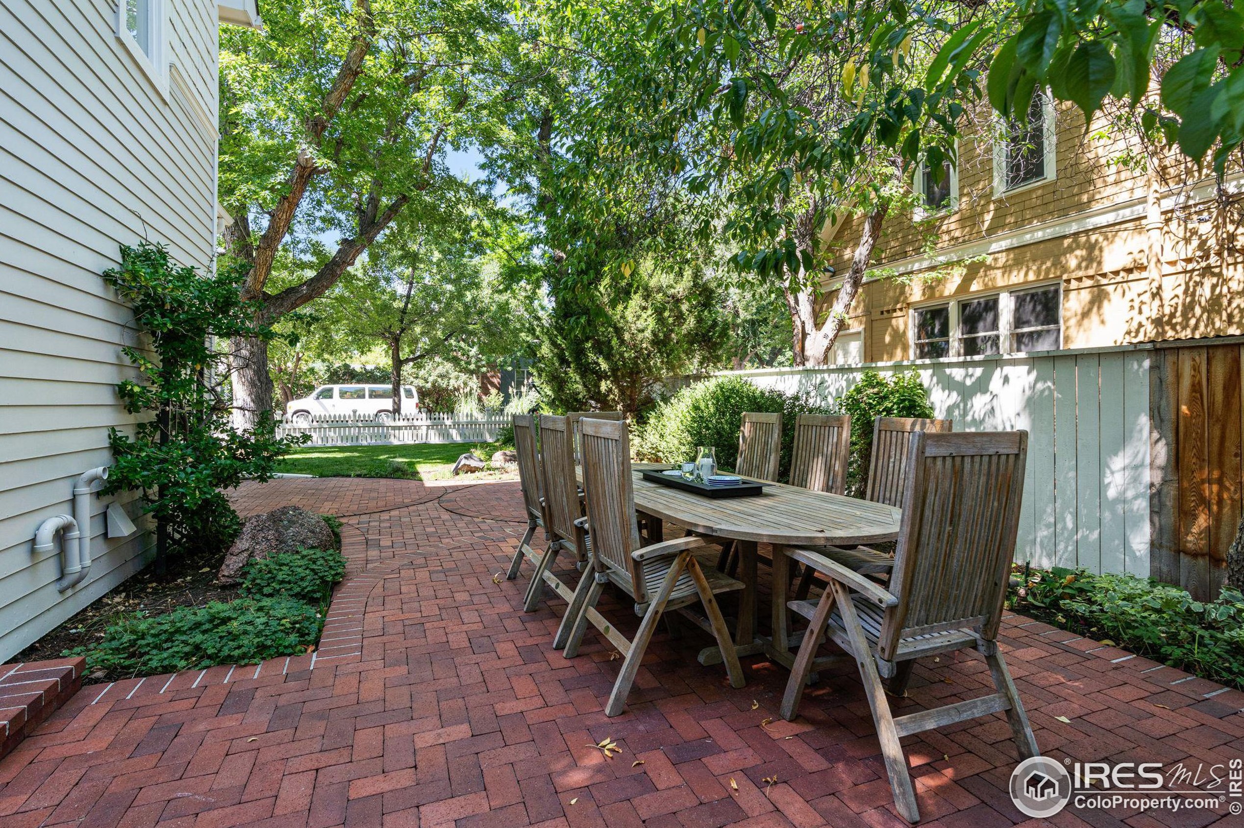 2260 22 St, Boulder CO 80302-4570 exterior