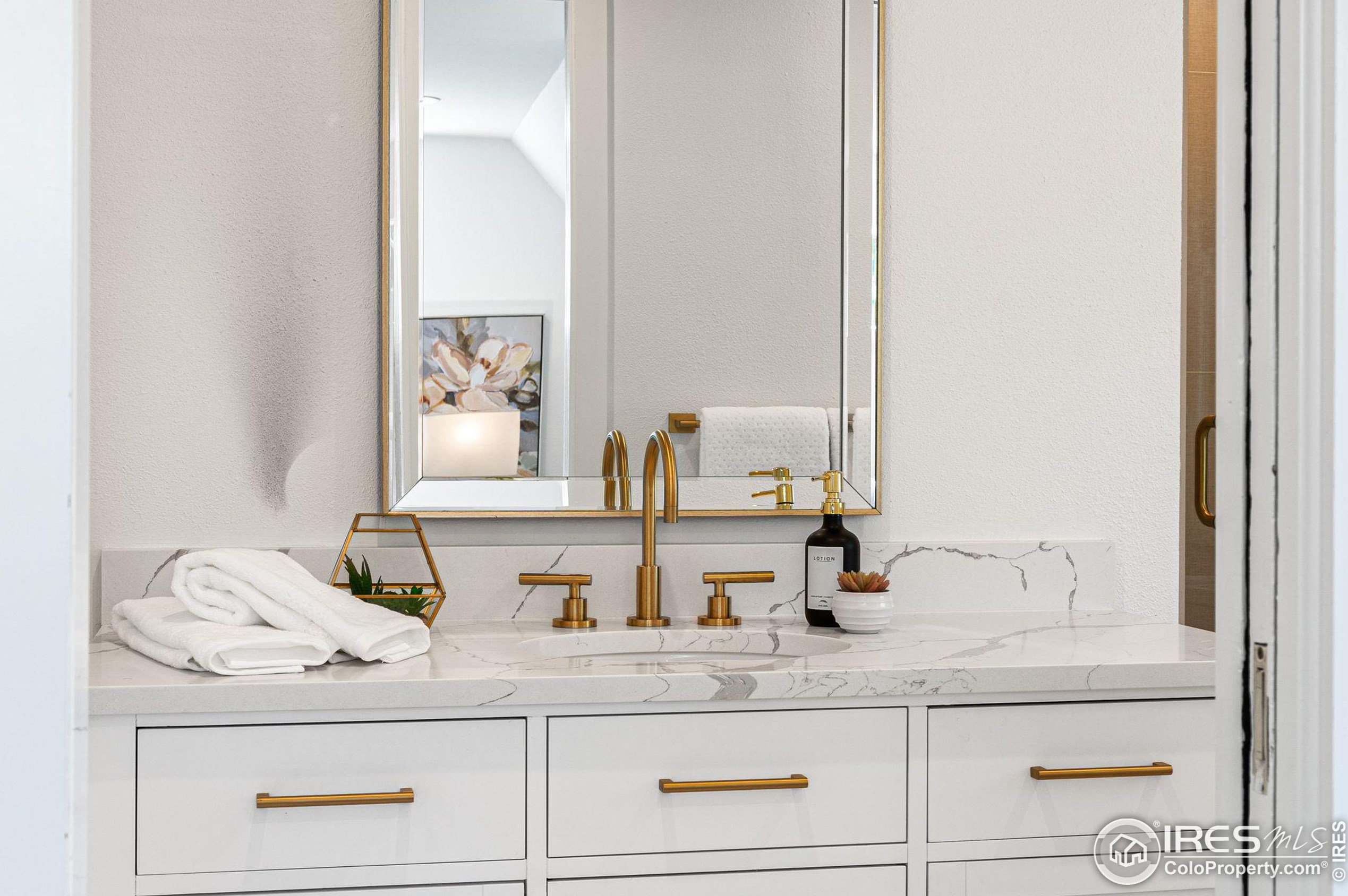 2260 22 St, Boulder CO 80302-4570 exterior