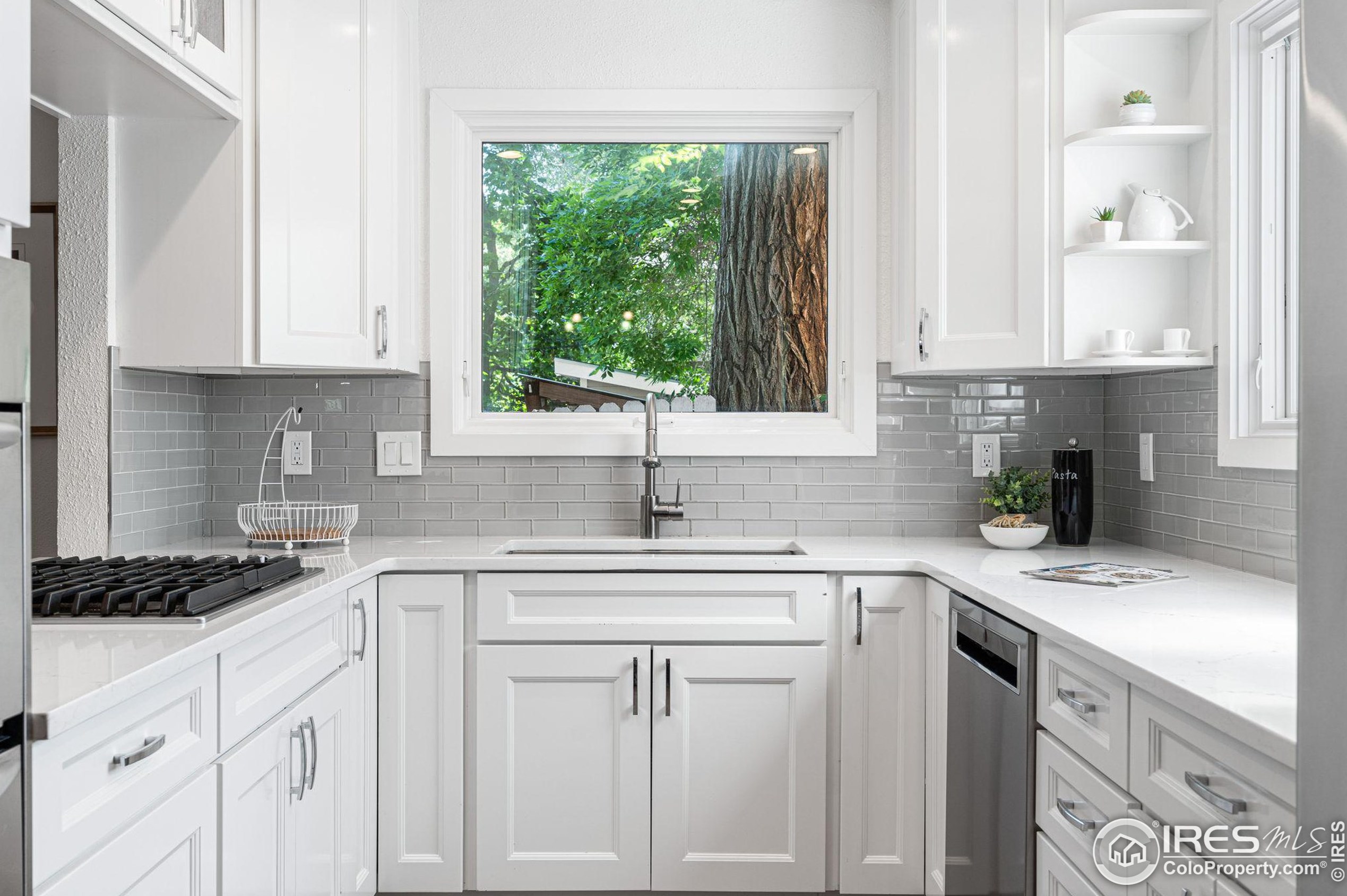 2260 22 St, Boulder CO 80302-4570 exterior