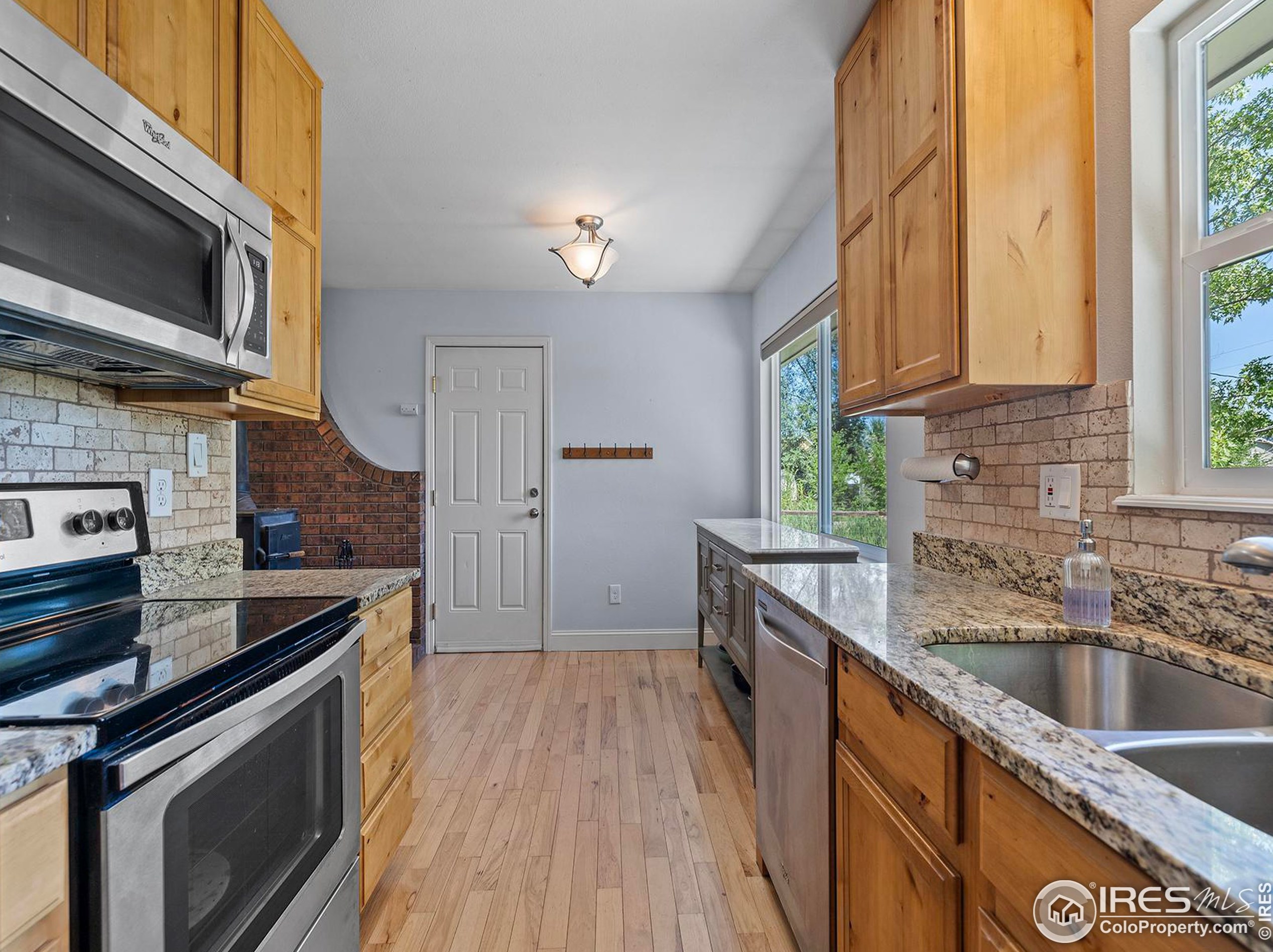 420 Impala Dr, Fort Collins CO  80521-1517 exterior