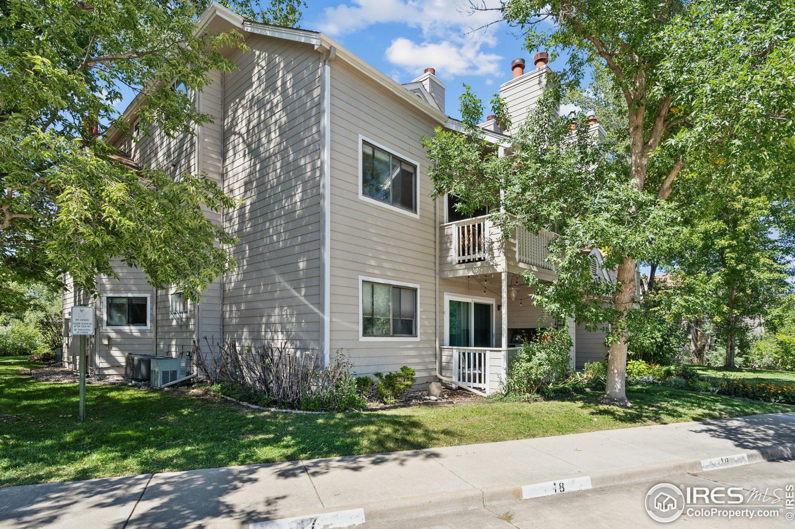4915 Twin Lakes Rd, Boulder, CO 80301-3850